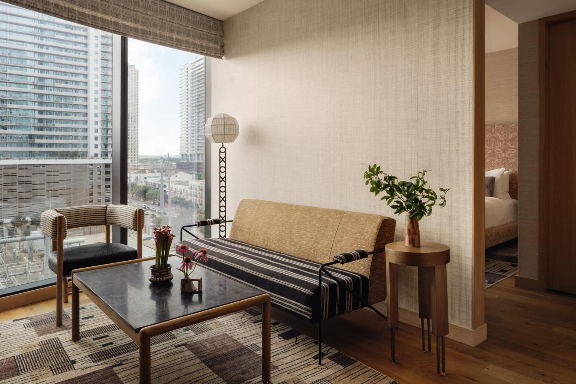 Suite (Non Smoking)