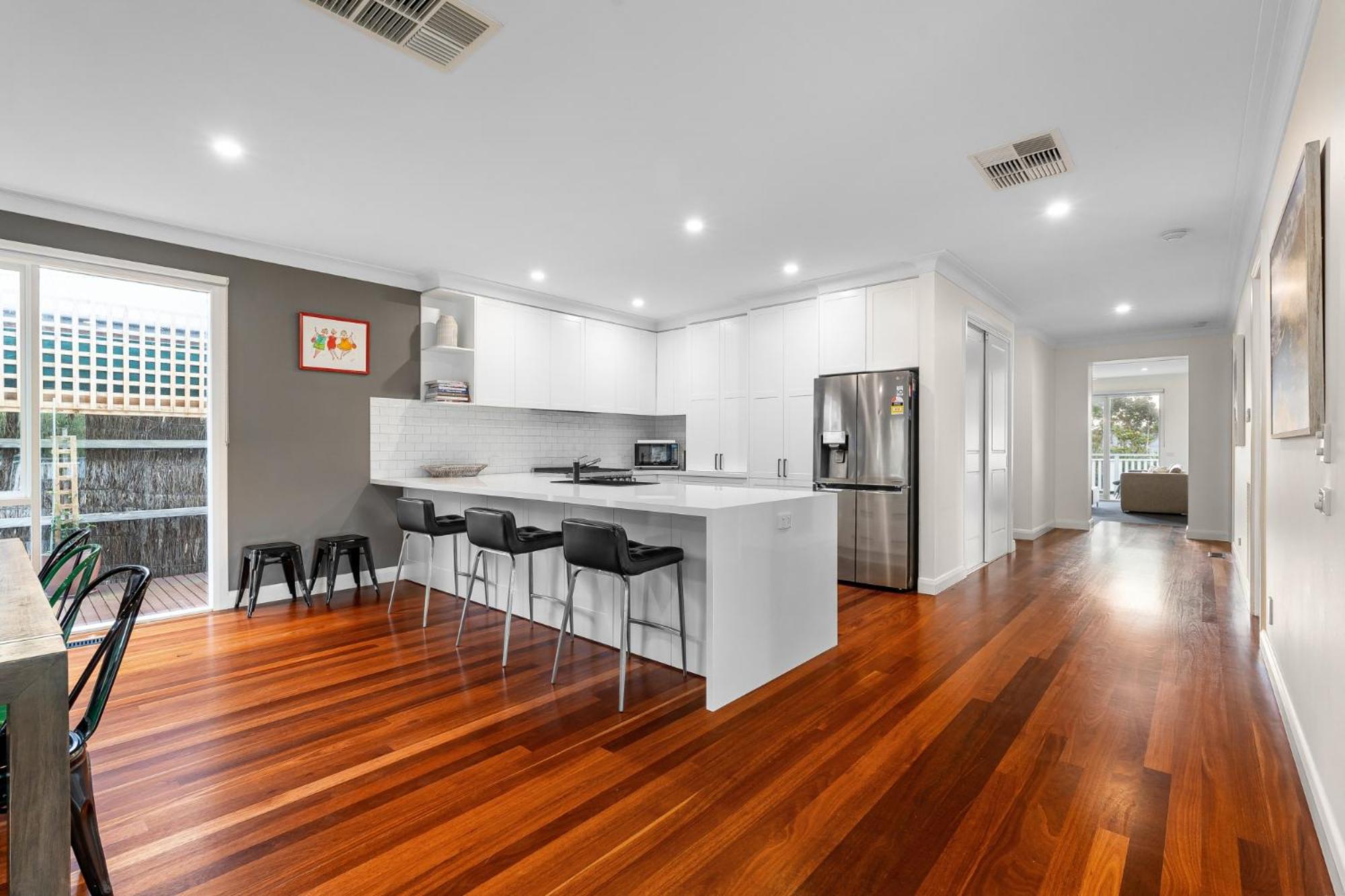 Four-Bedroom House photo 2