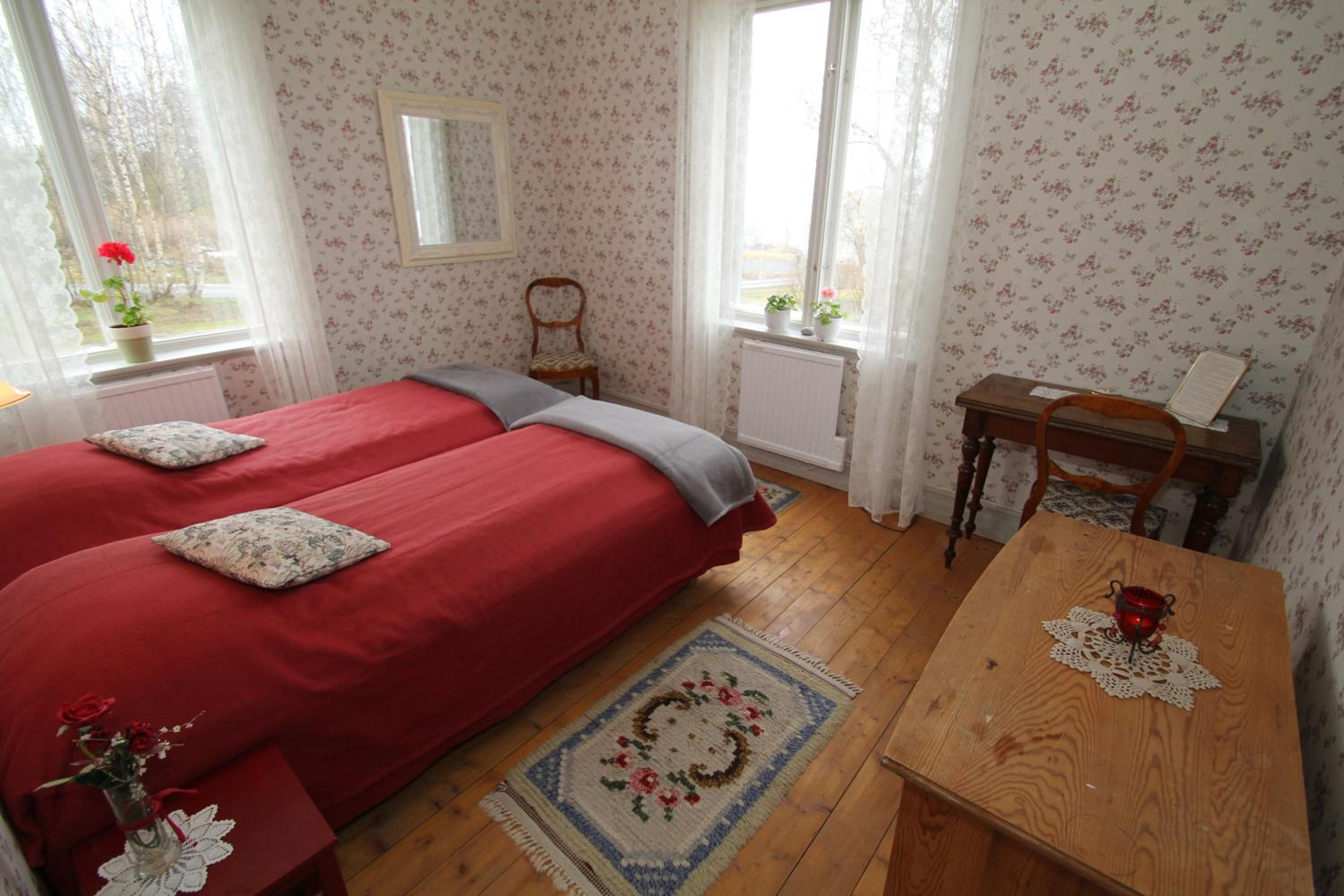 Twin Room With Private Bathroom photo 1