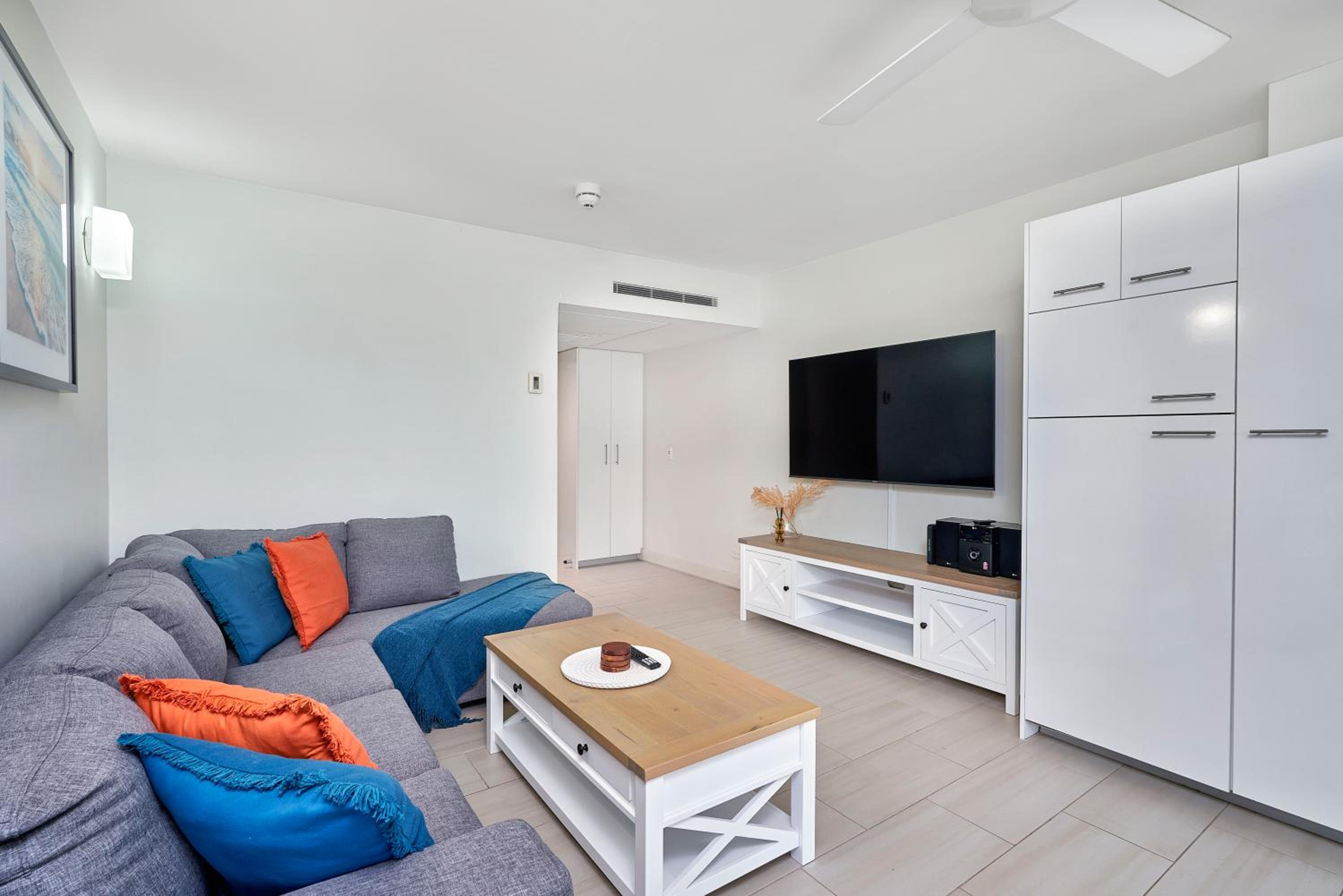 Apartment With Balcony 4402 photo 3