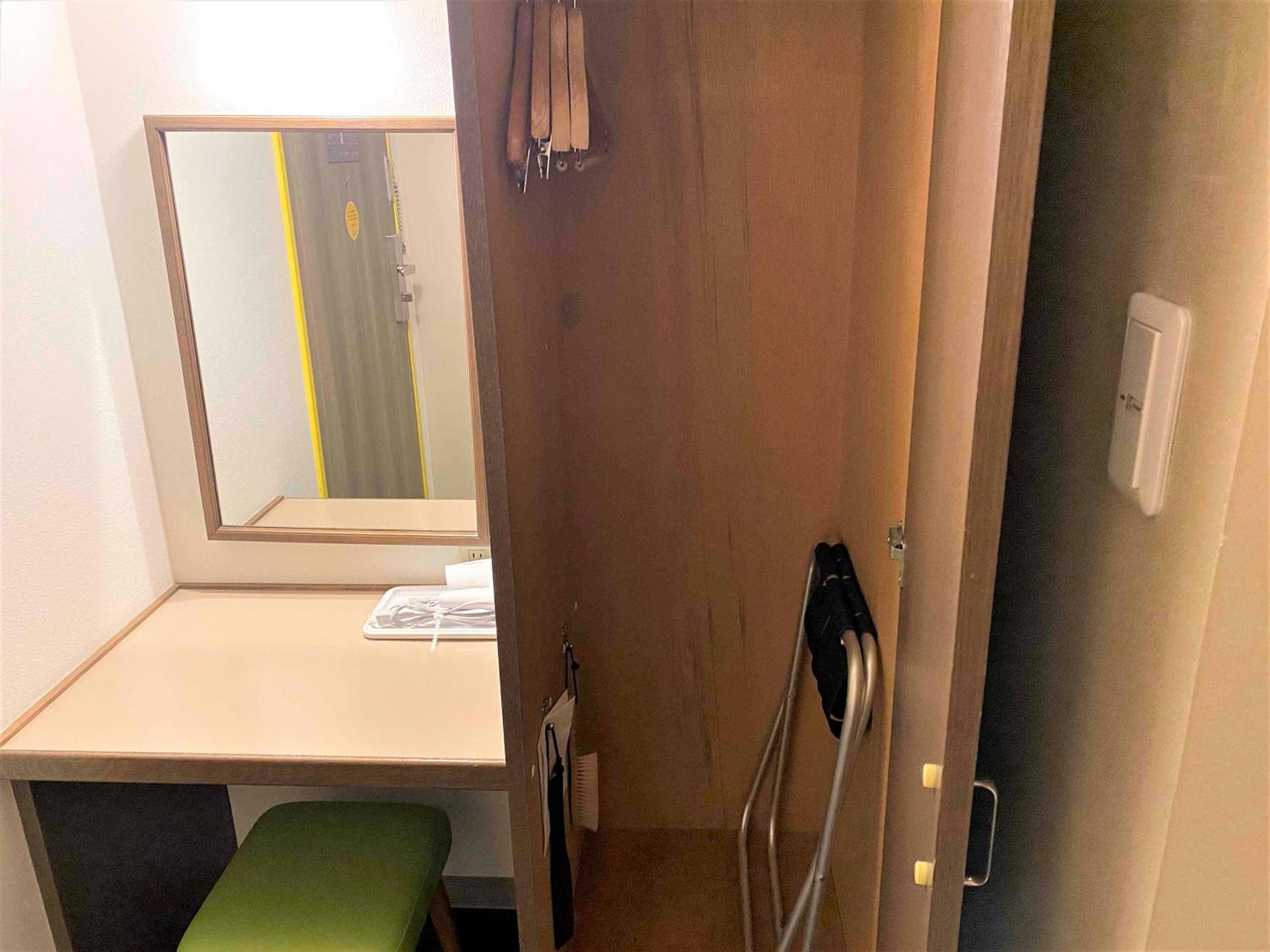 Semi Double Room - Photo 13