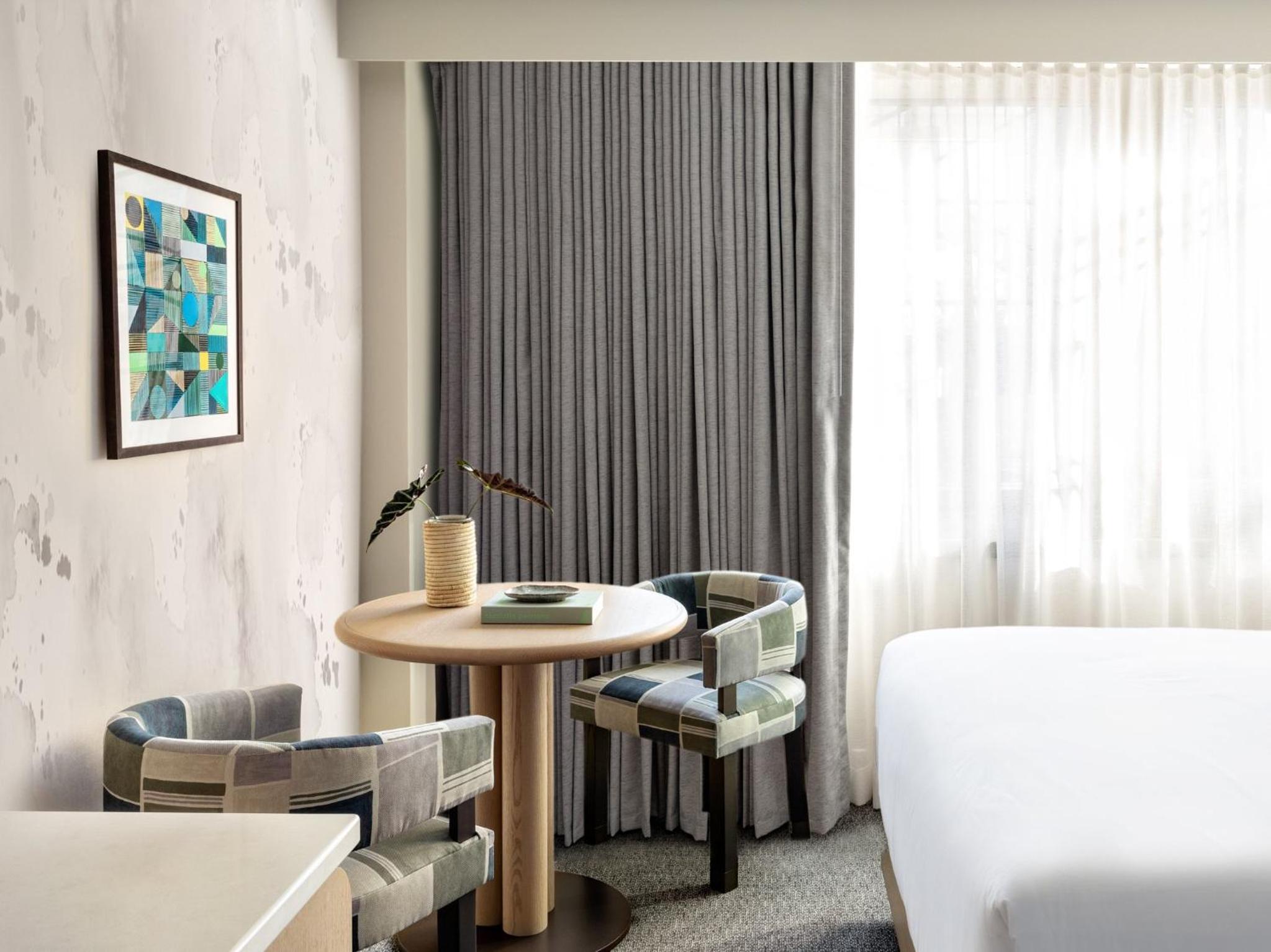 Queen Room with Two Queen Beds - Hearing and Disability Access/Non-Smoking thumbnail 5