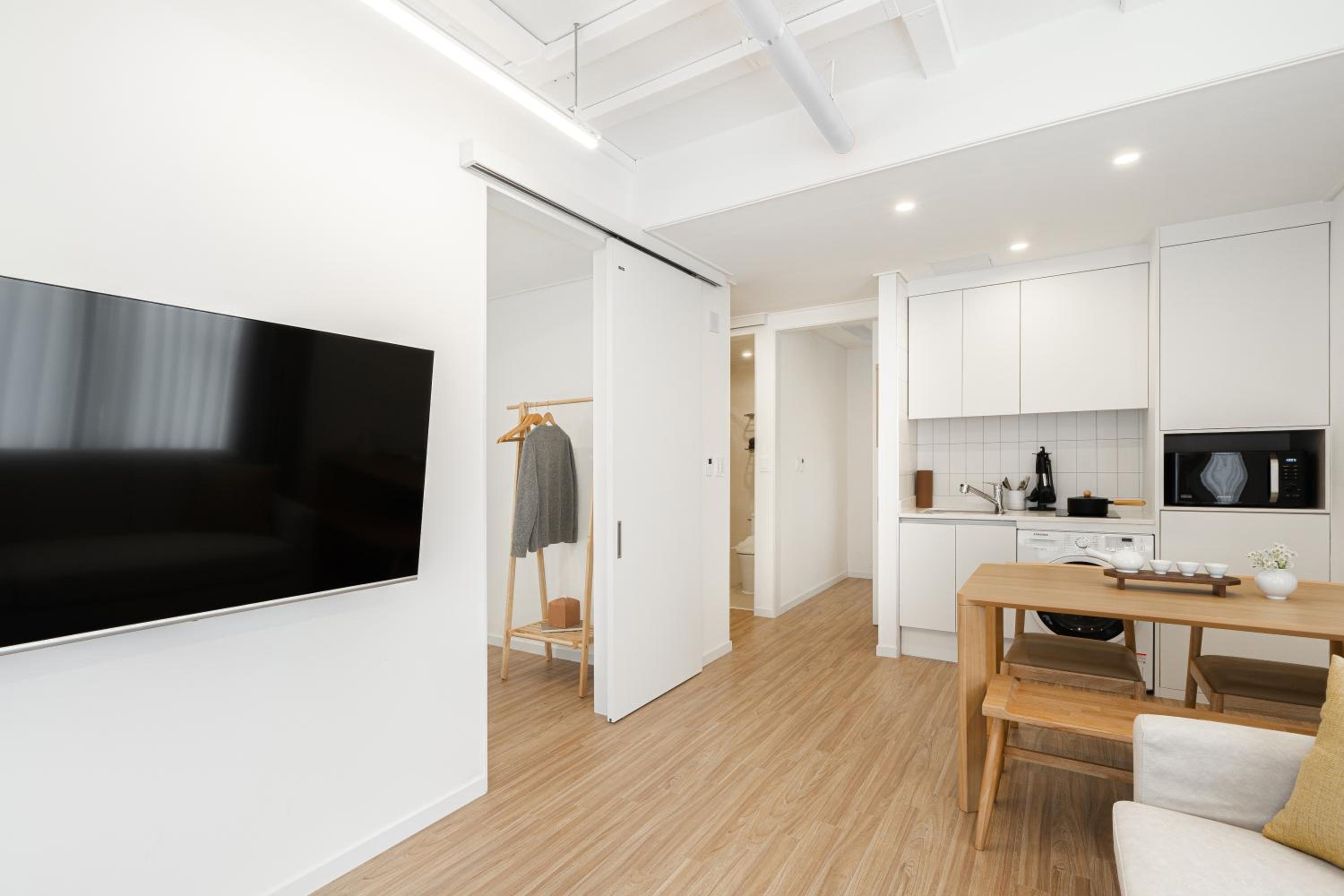 Family Two Room - Photo 15