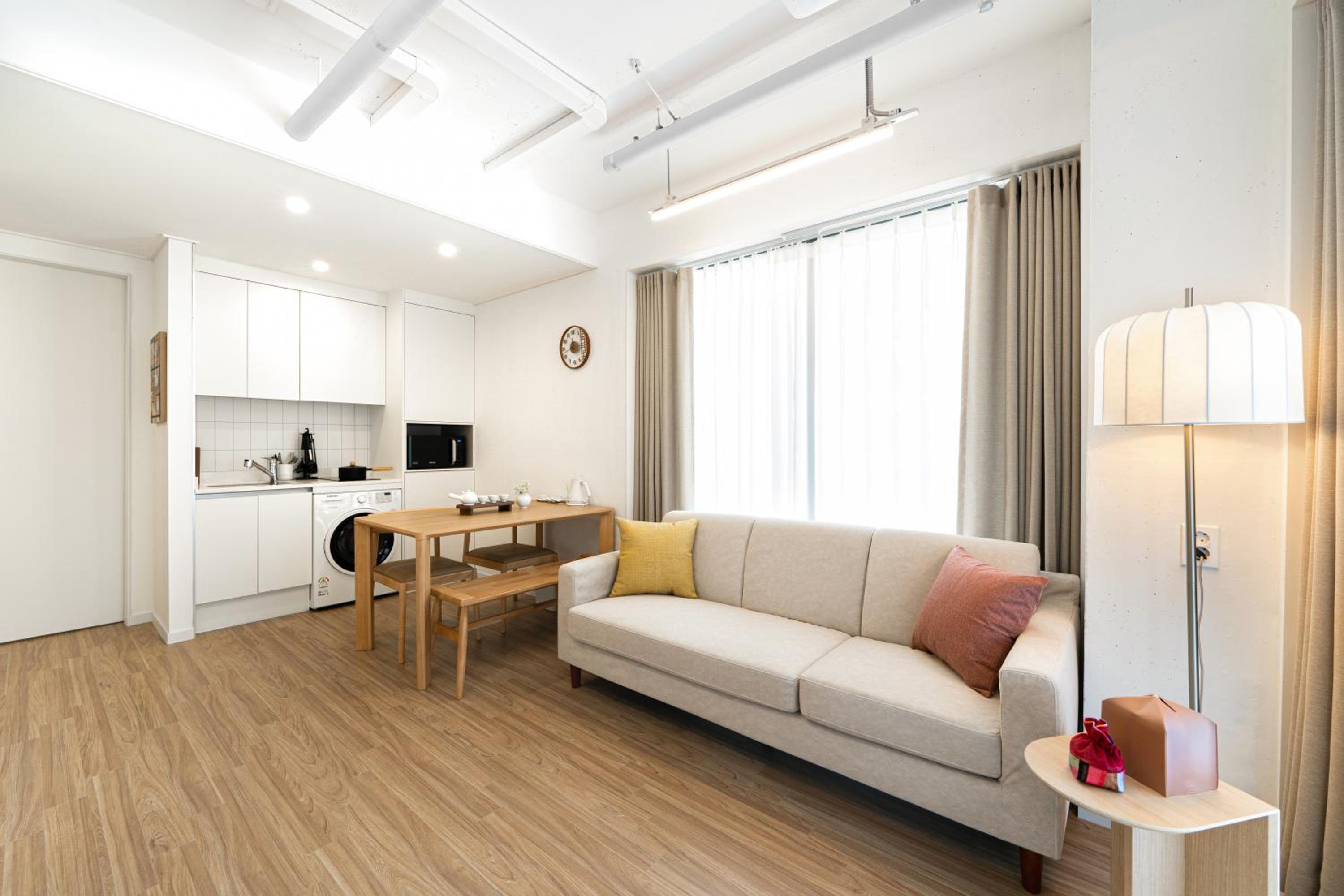 Family Two Room - Photo 11