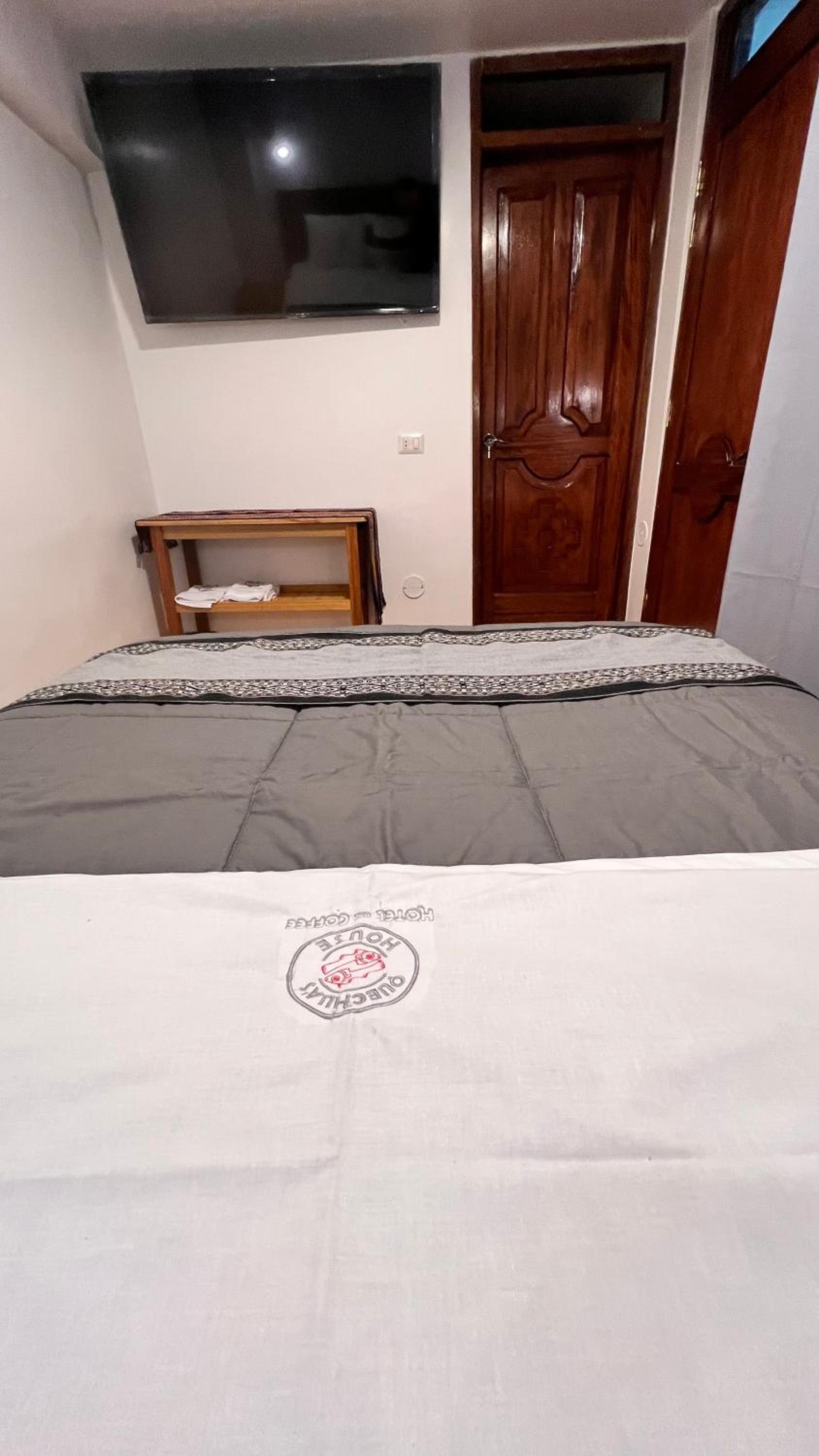 Double Room With Private Bathroom photo 3