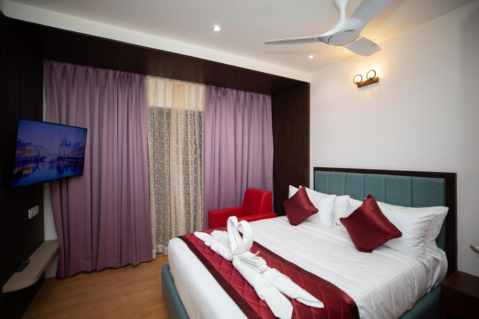 Premium Room with Balcony photo 3
