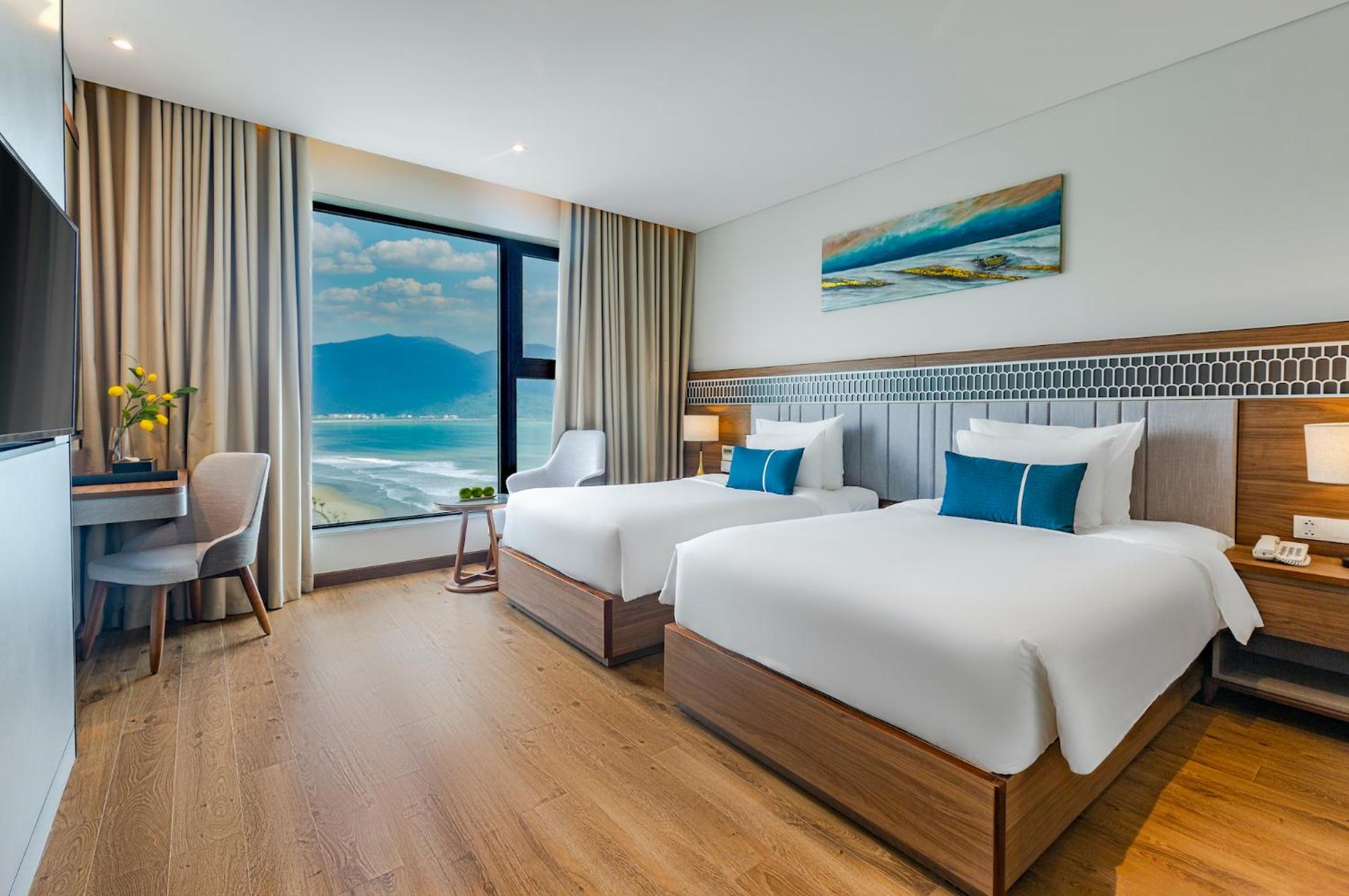 Deluxe Twin Room with Partial Ocean View - Afternoon Tea Included - Photo 1