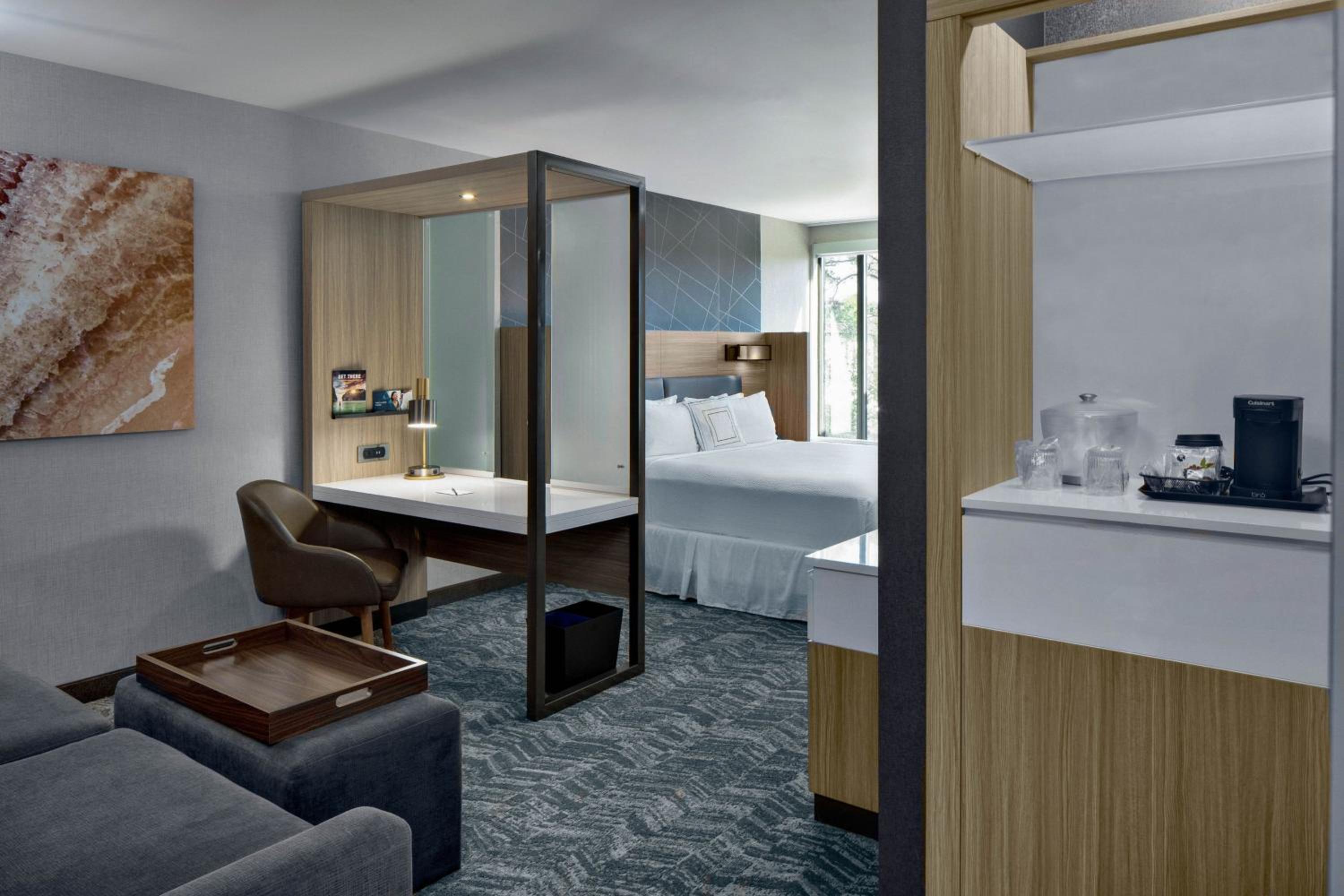 King Suite with Trundle Bed - Hearing Accessible - Photo 4