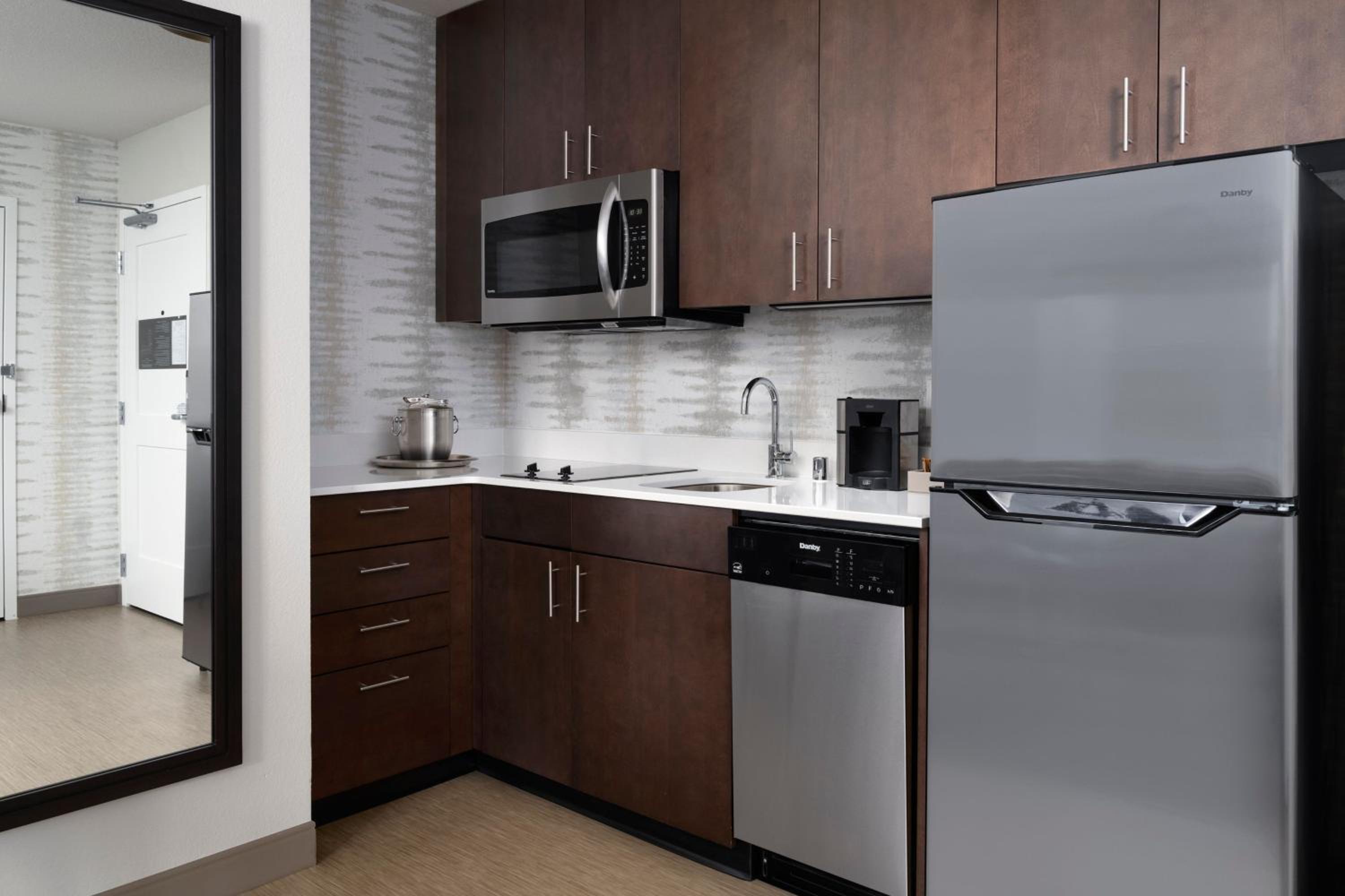 Residence Inn Rochester Mayo Clinic Area South, Photo 10