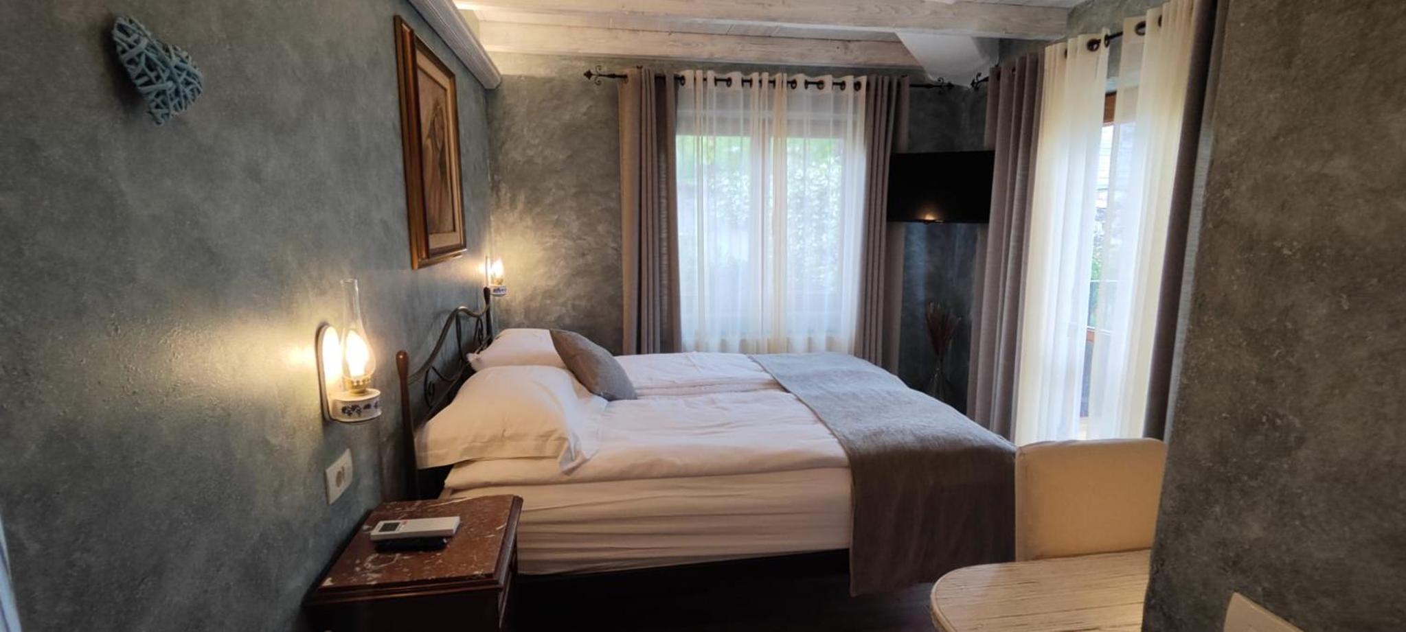 Double Room with Pool View