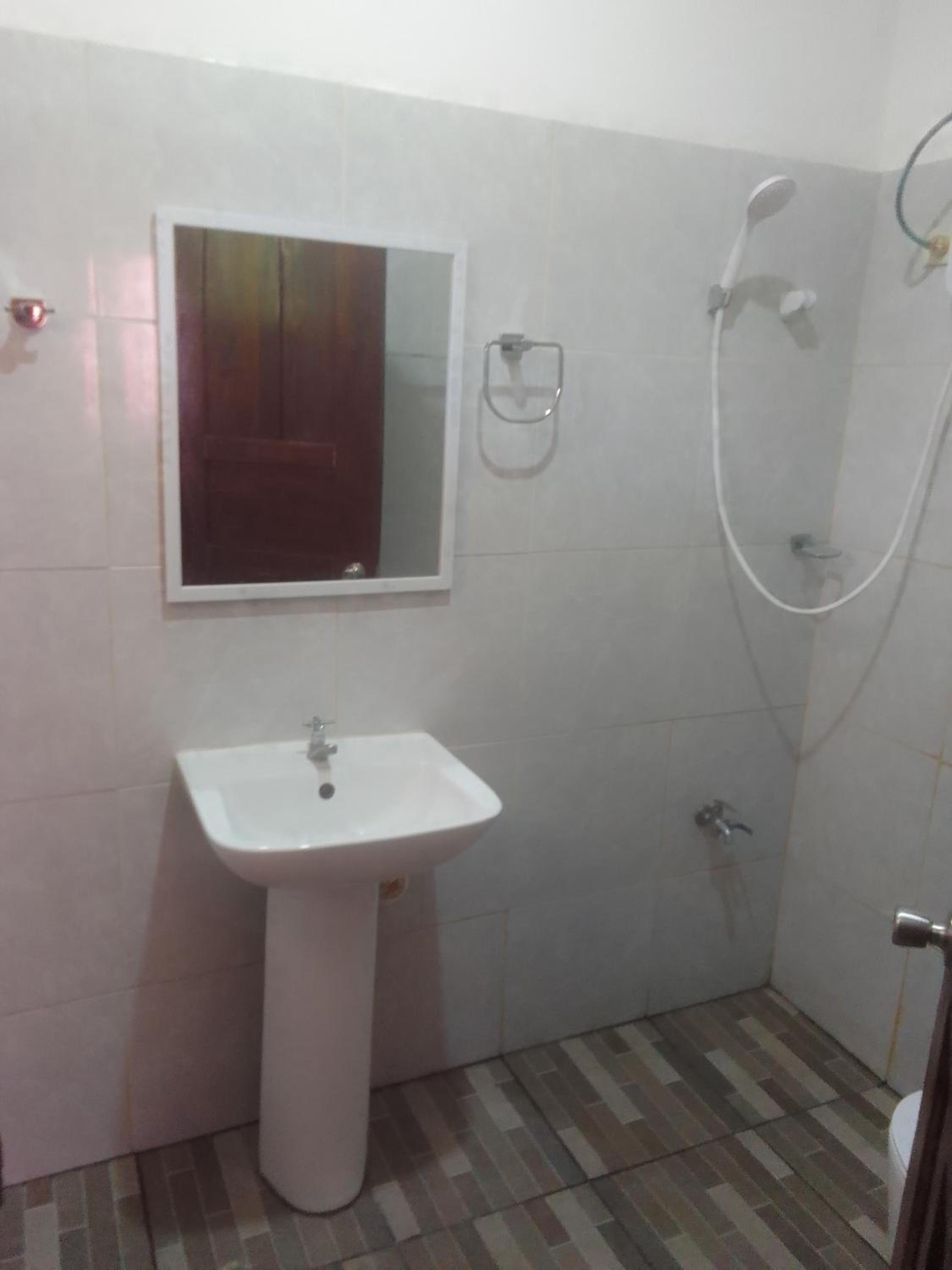 Deluxe Double Room with Balcony - Photo 9