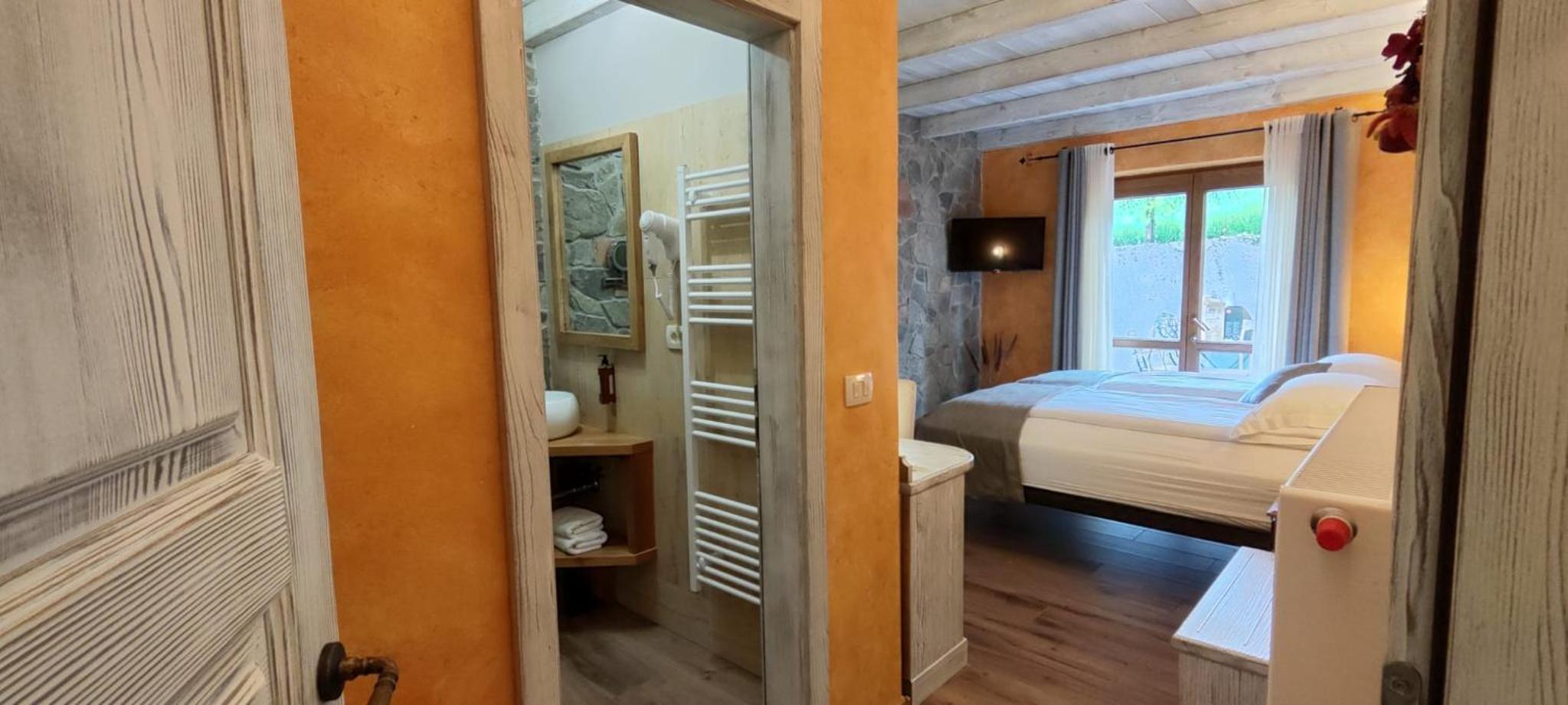 Twin Room with Bathroom