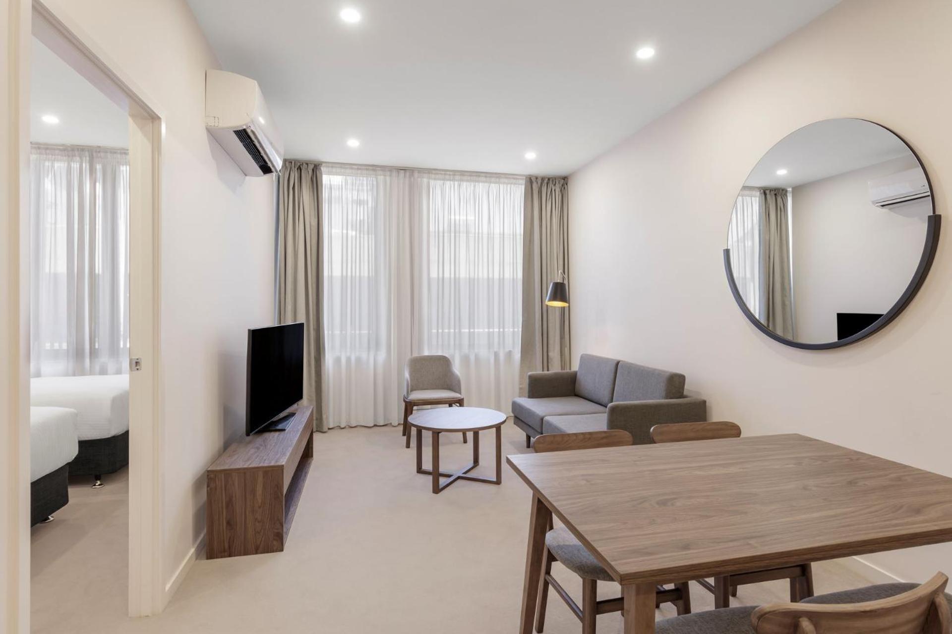 Two Bedroom Two Bathroom Apartment - Photo 4