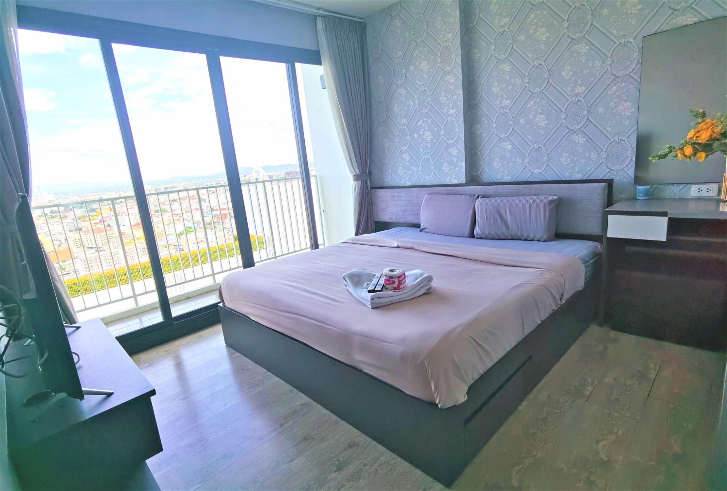 Two-Bedroom Apartment with Balcony and Sea View - Photo 52
