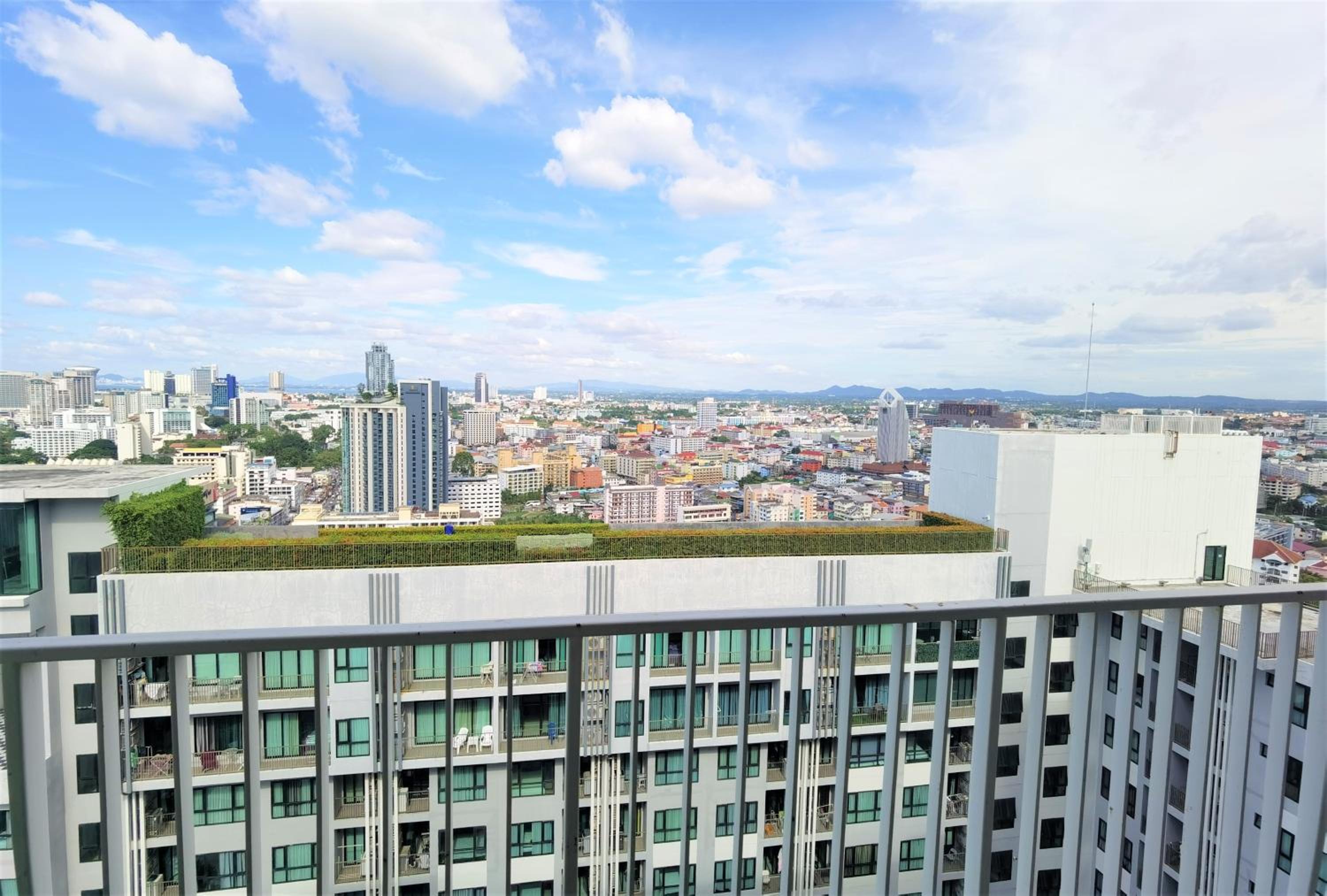 Two-Bedroom Apartment with Balcony and Sea View - Photo 44