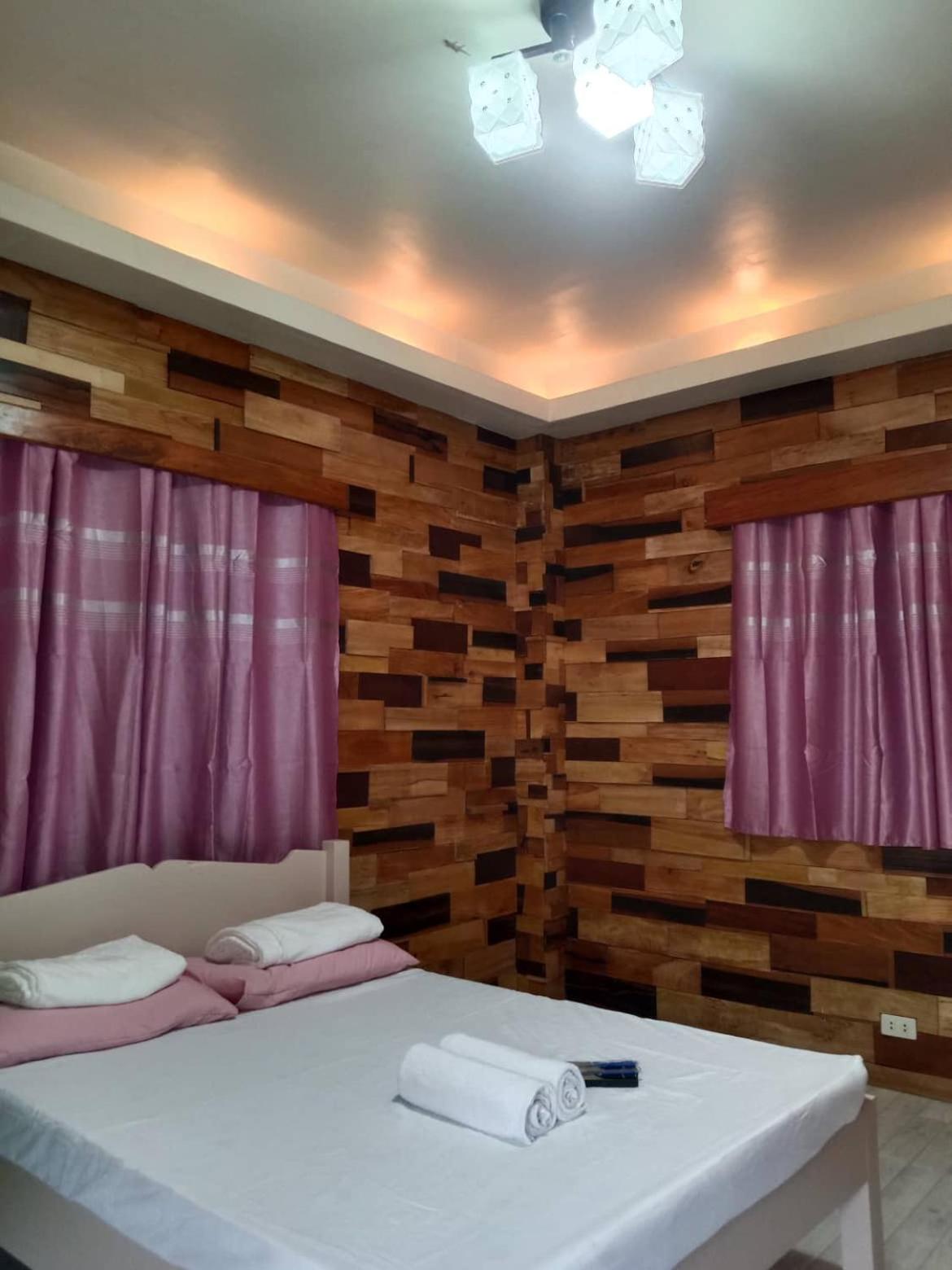 Double or Twin Room with Balcony - Photo 14