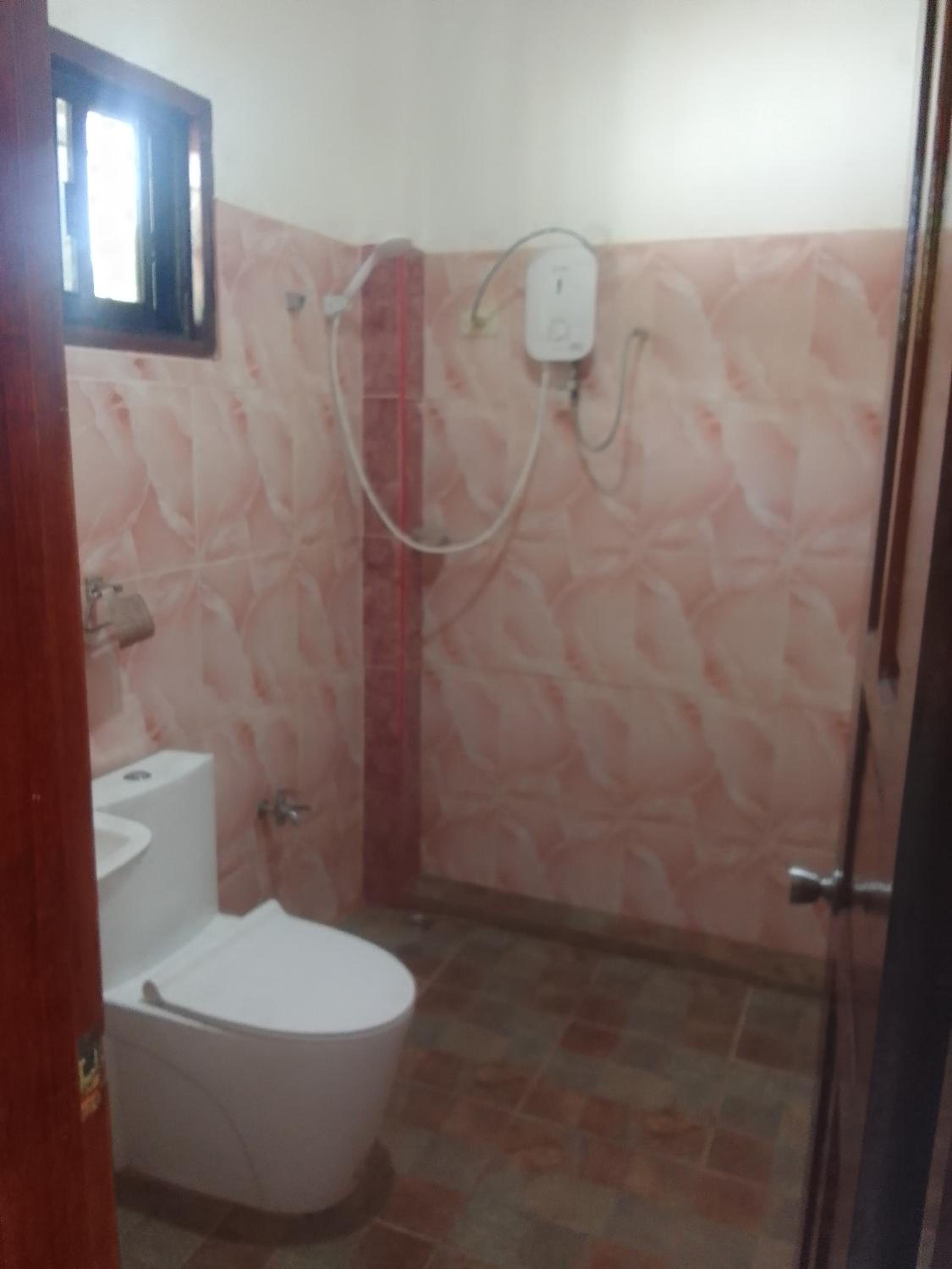 Double or Twin Room with Balcony - Photo 10