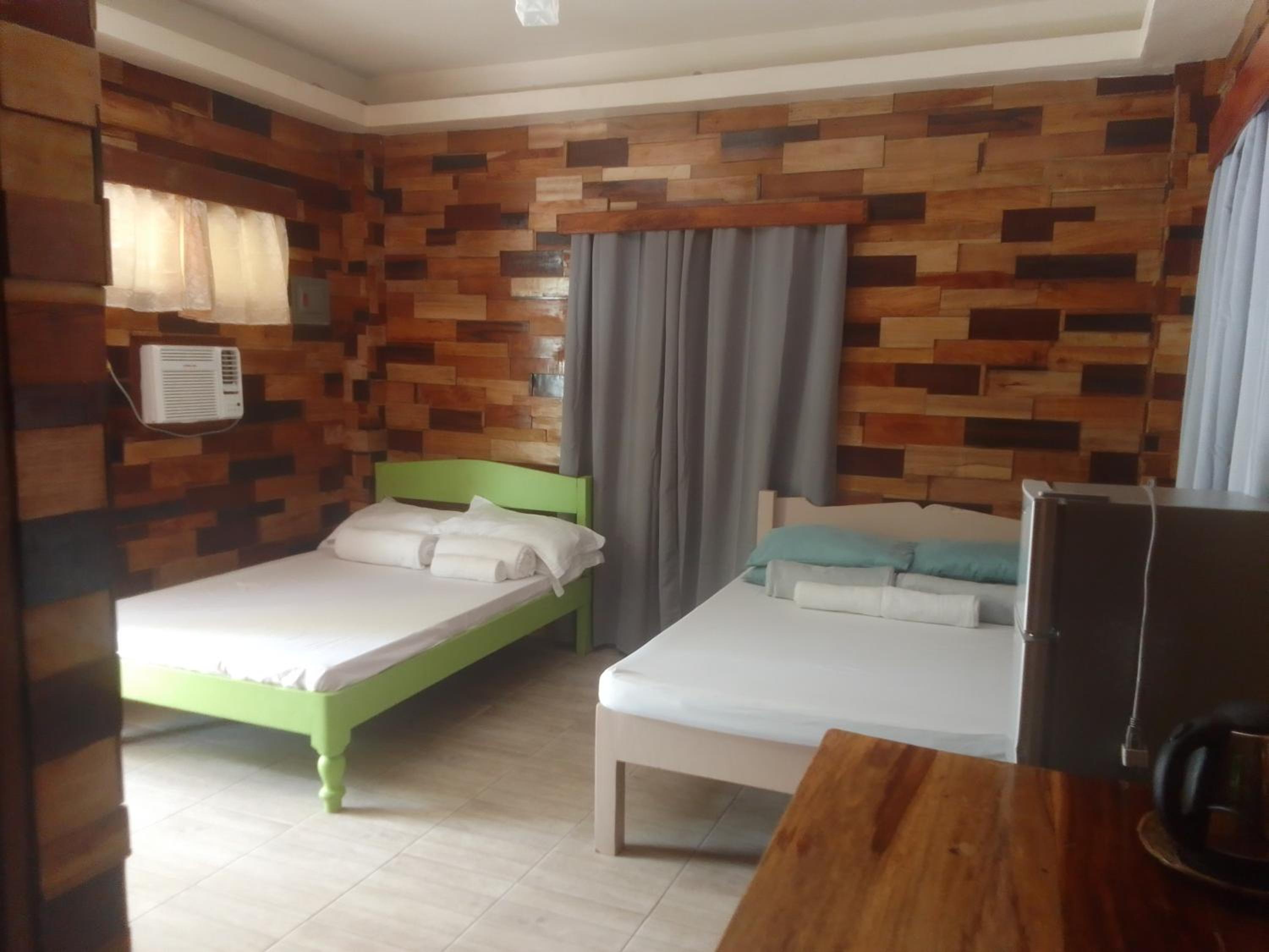 Double or Twin Room with Balcony - Photo 3