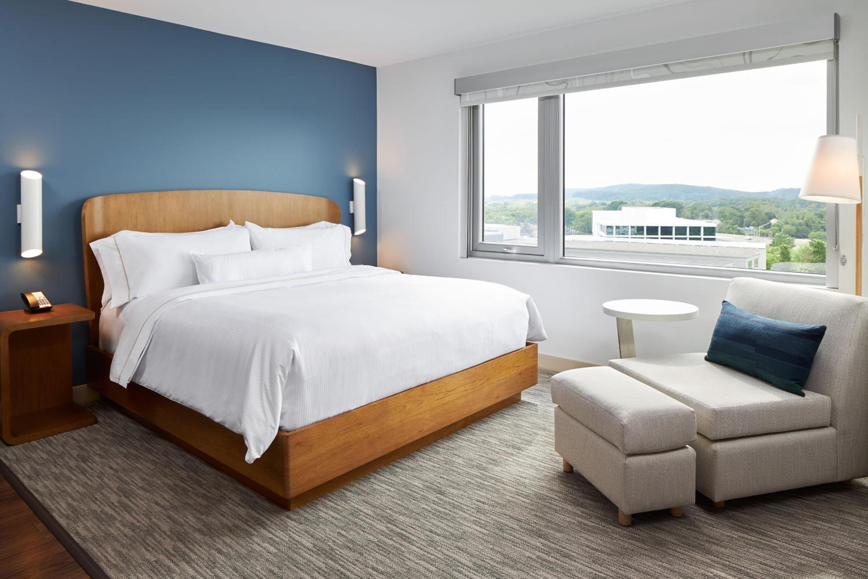 Standard King Room - Photo 2