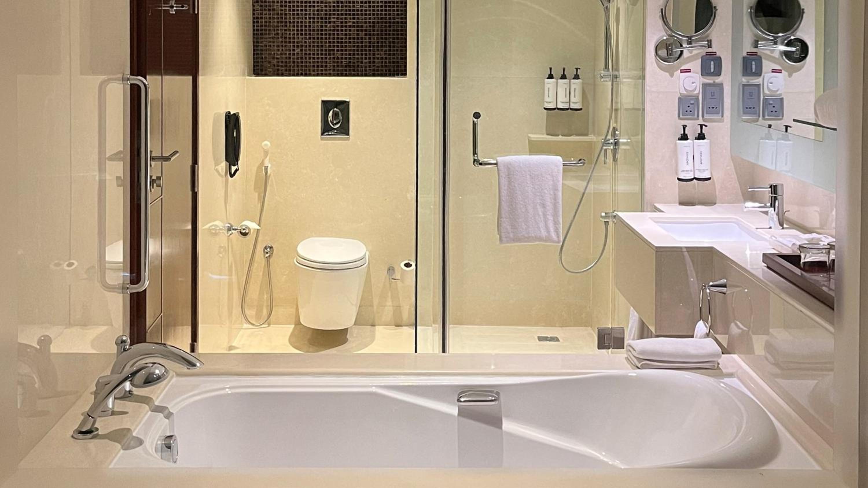 Standard King Room – Accessible