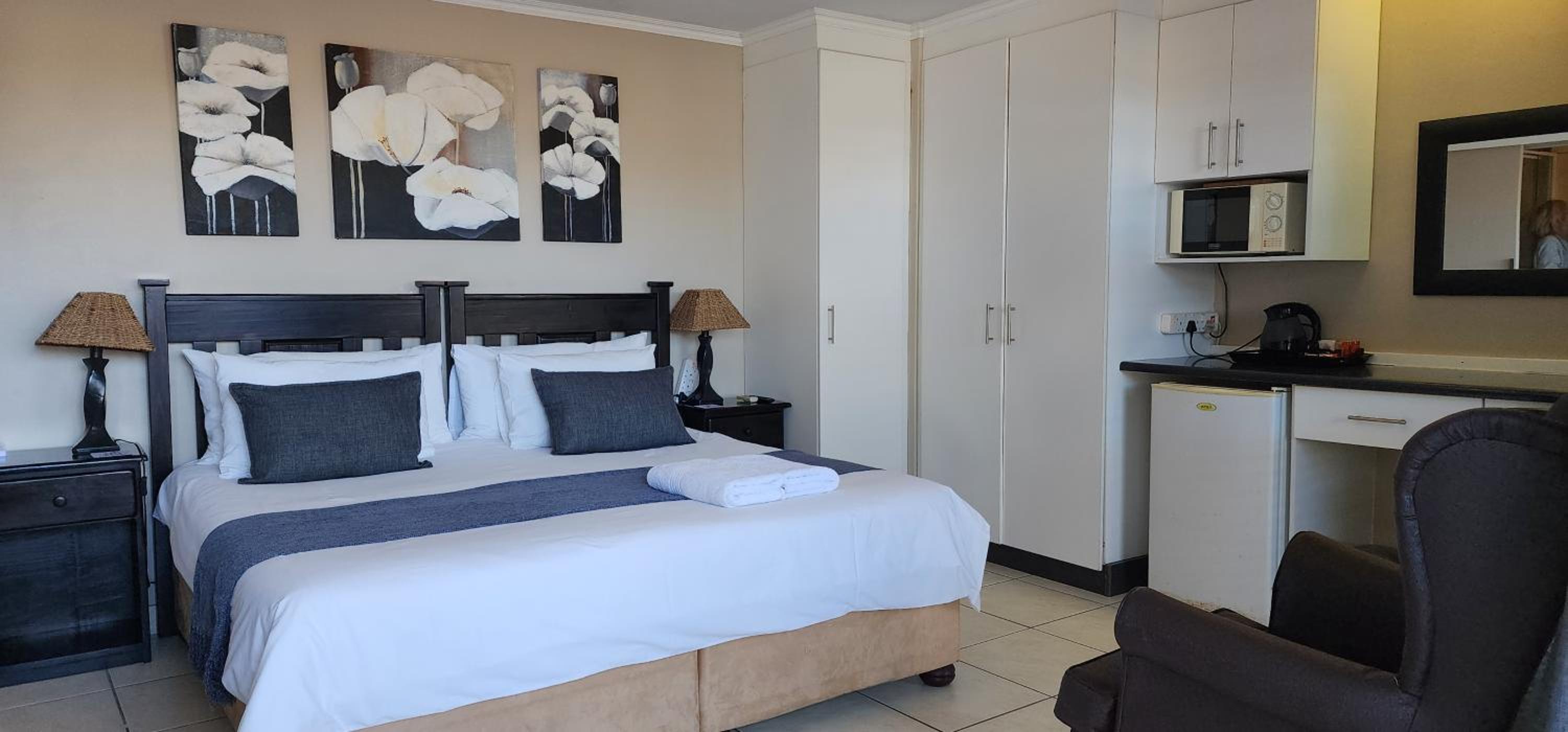  Double Room - Photo 1
