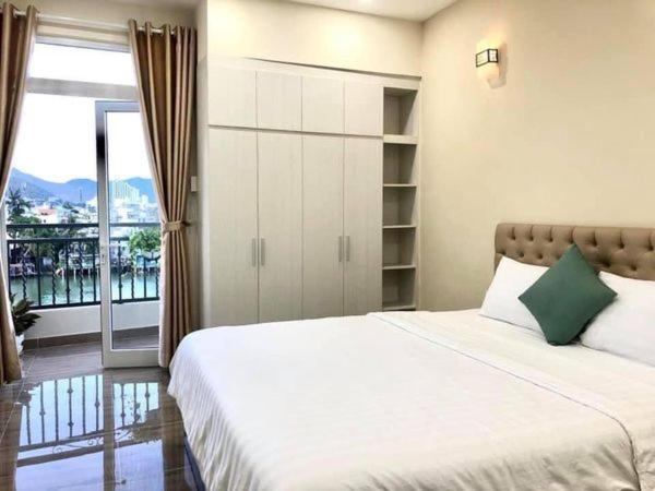 King Room With Balcony