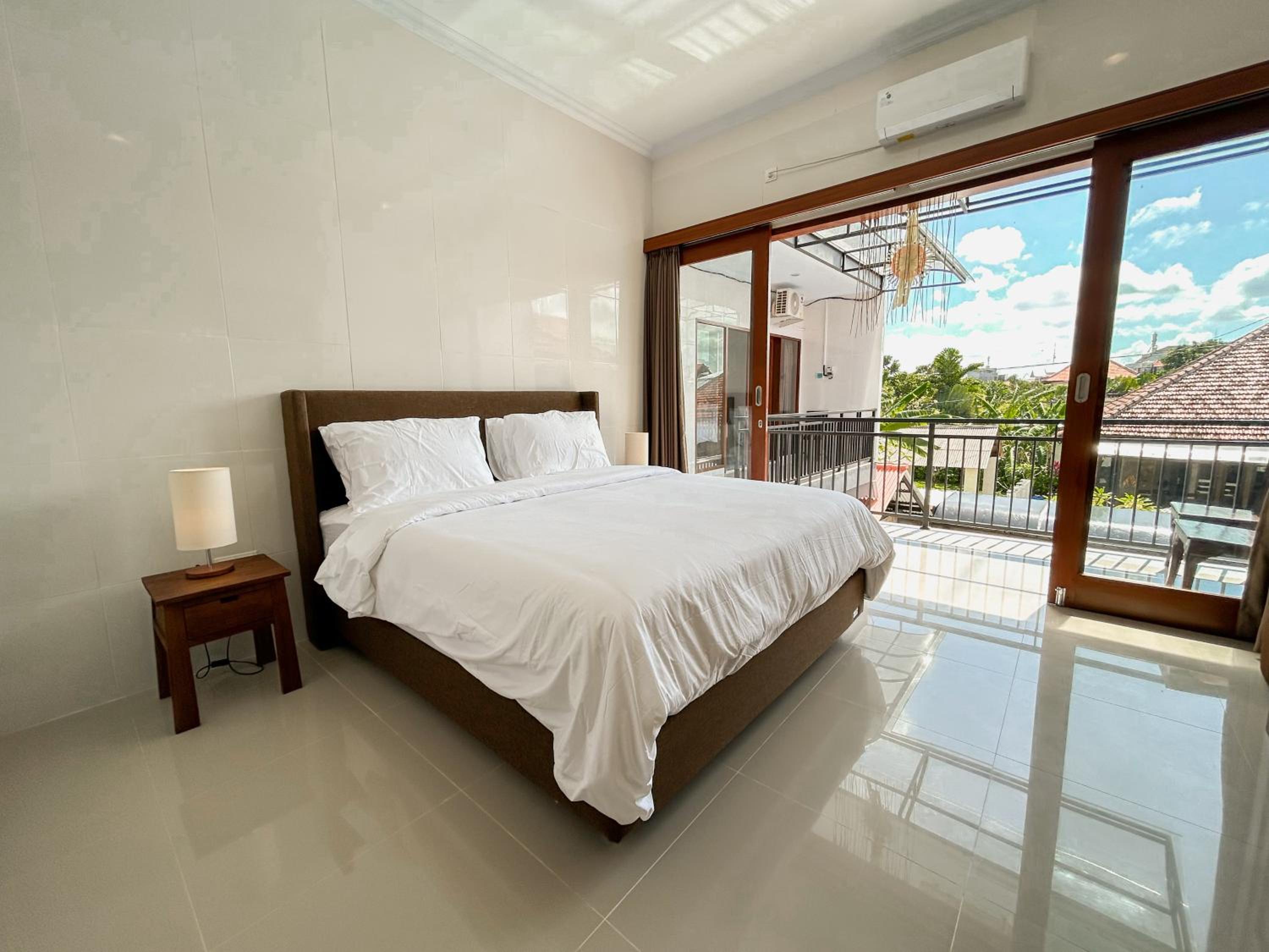 Double Room with Private Bathroom