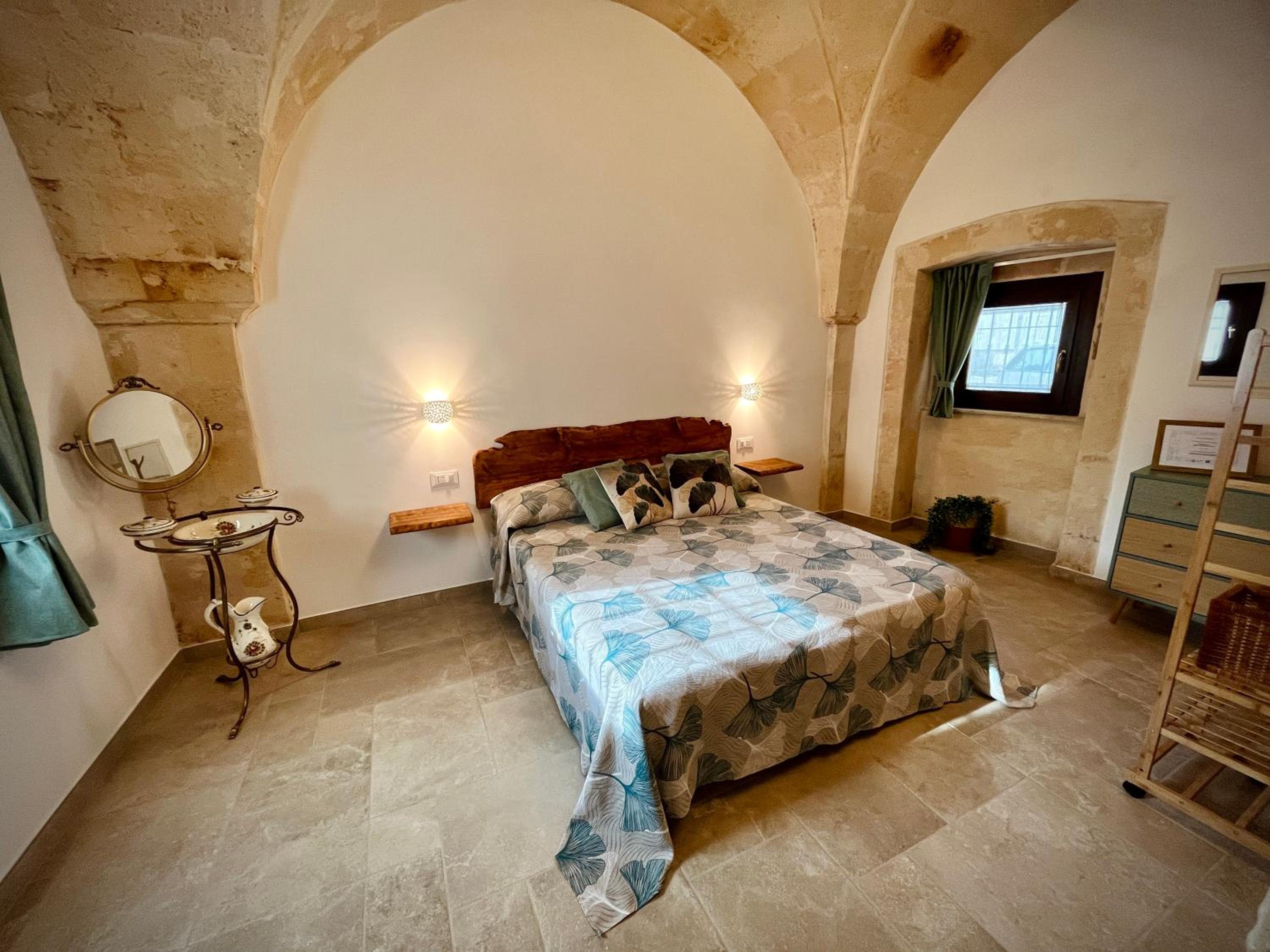 One-Bedroom House photo 1