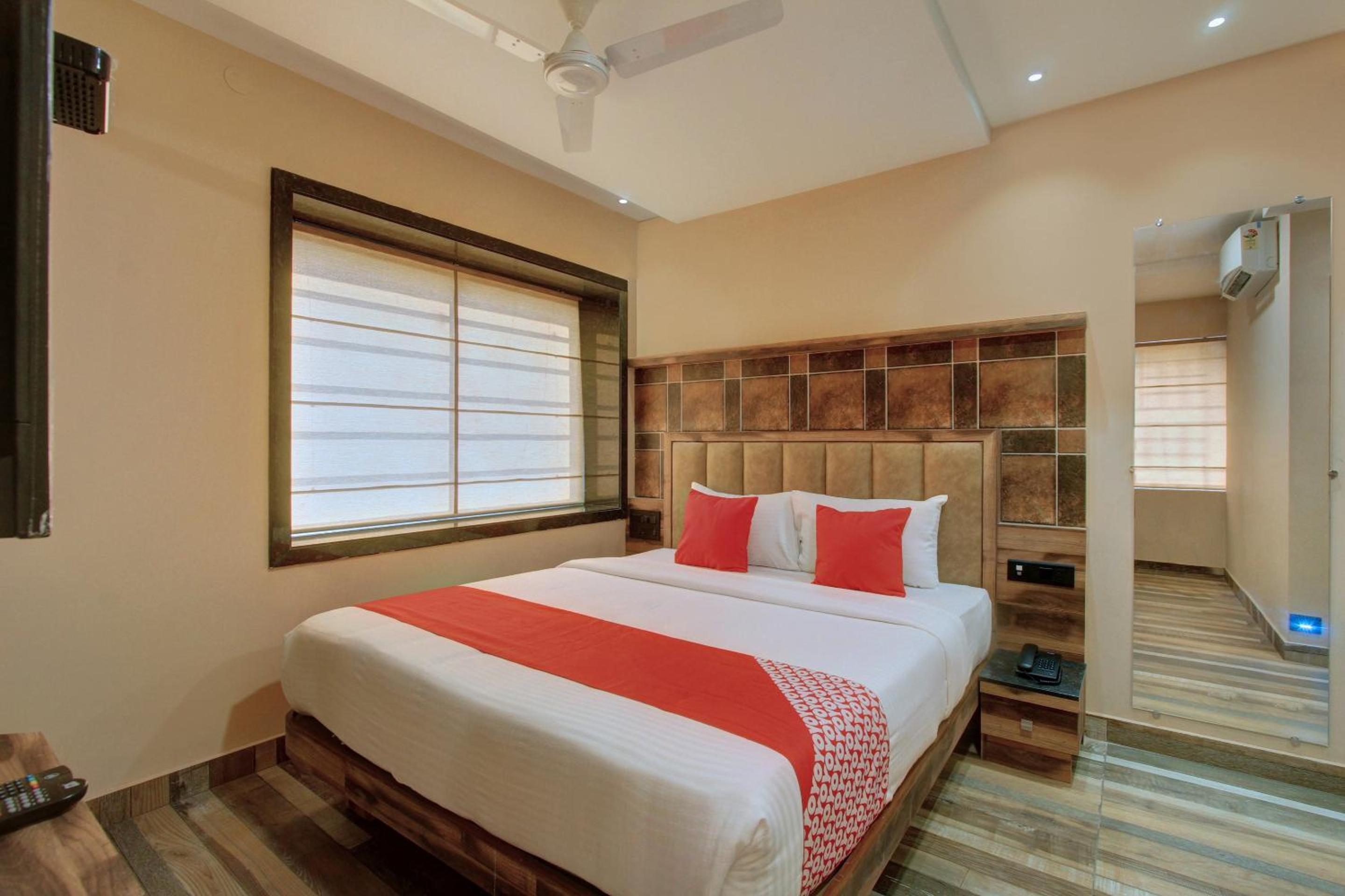 Deluxe Double Room with Bath