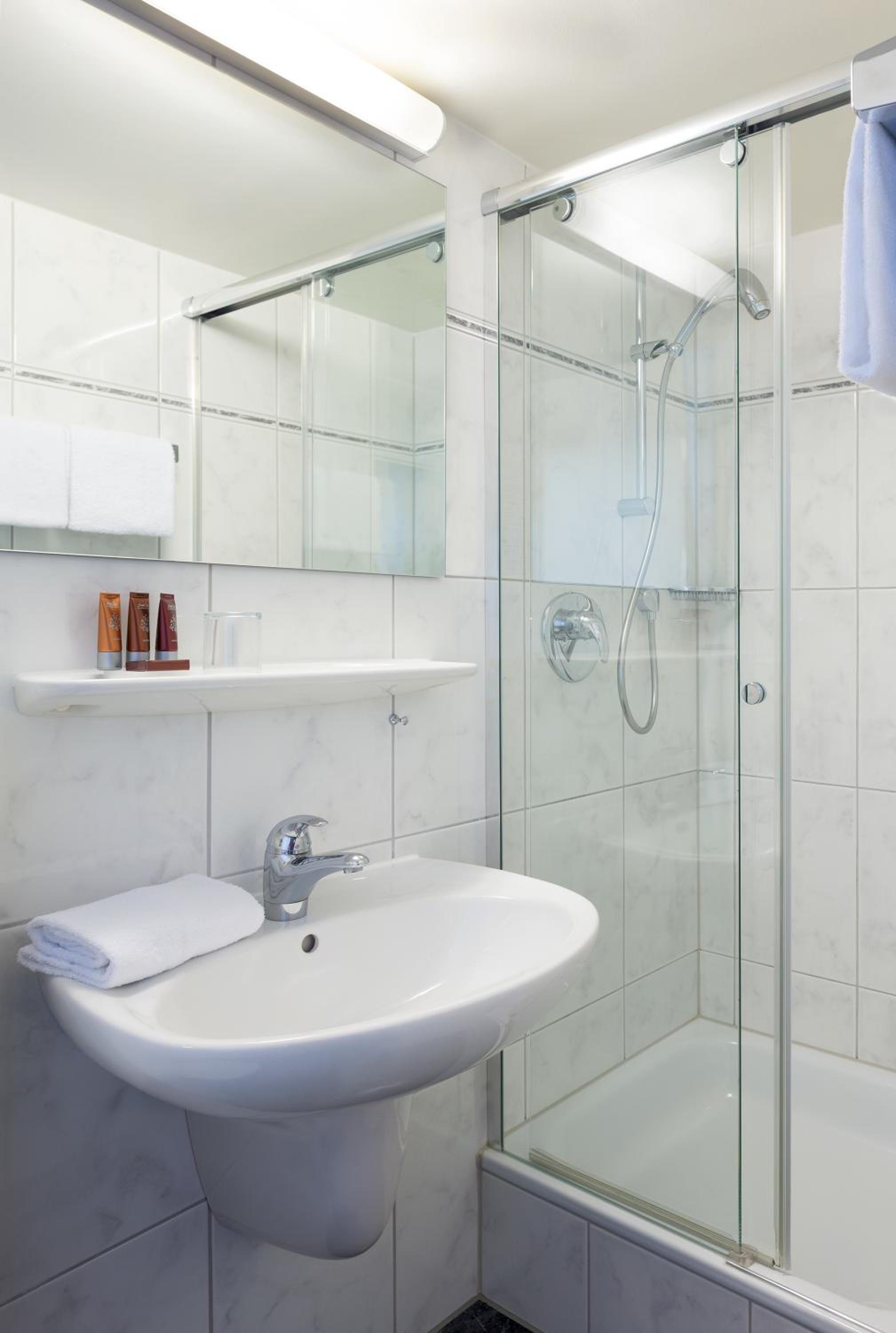 Standard Double Room without balcony and see view  photo 3