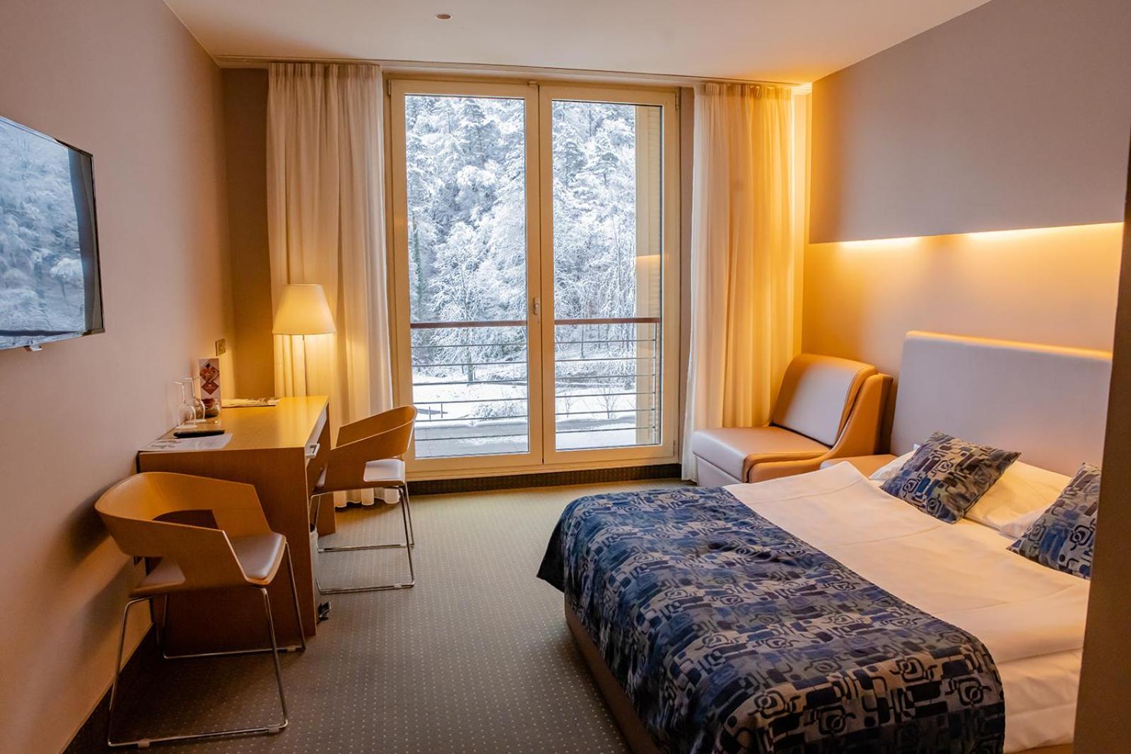 Double Room with Extra Bed - Photo 3
