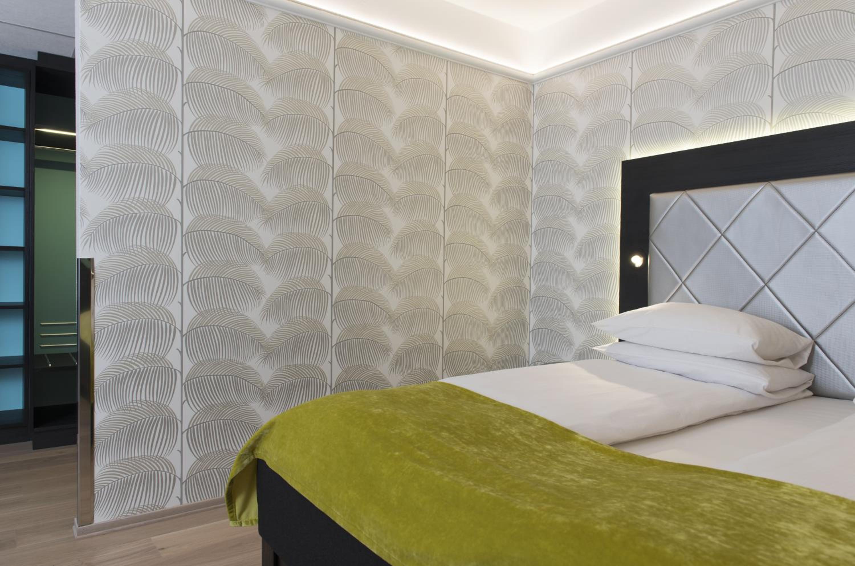 Business Double or Twin Room - Photo 15