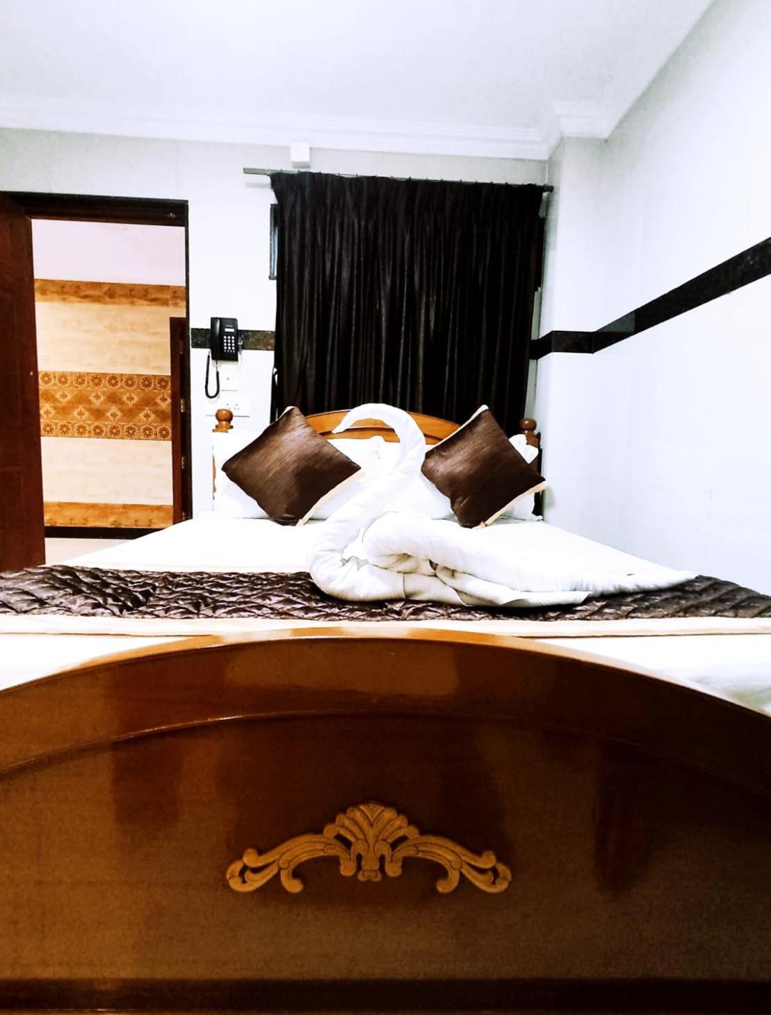 Budget Double Room - Photo 2