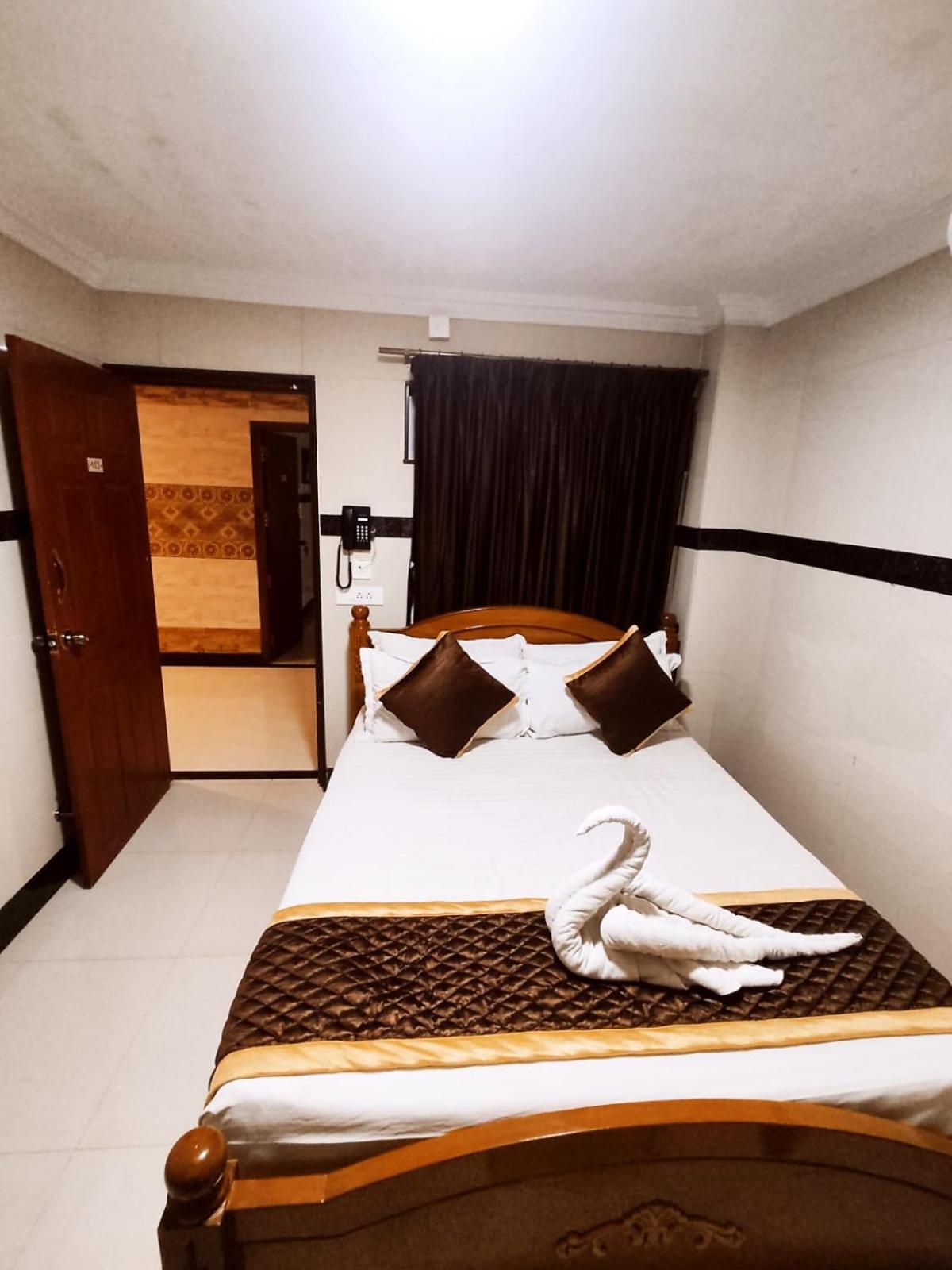 Budget Double Room - Photo 1