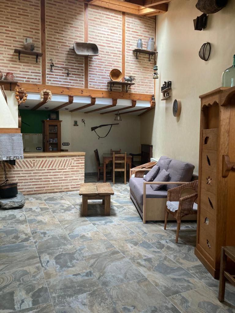 Two-Bedroom Apartment with Mountain View photo 2