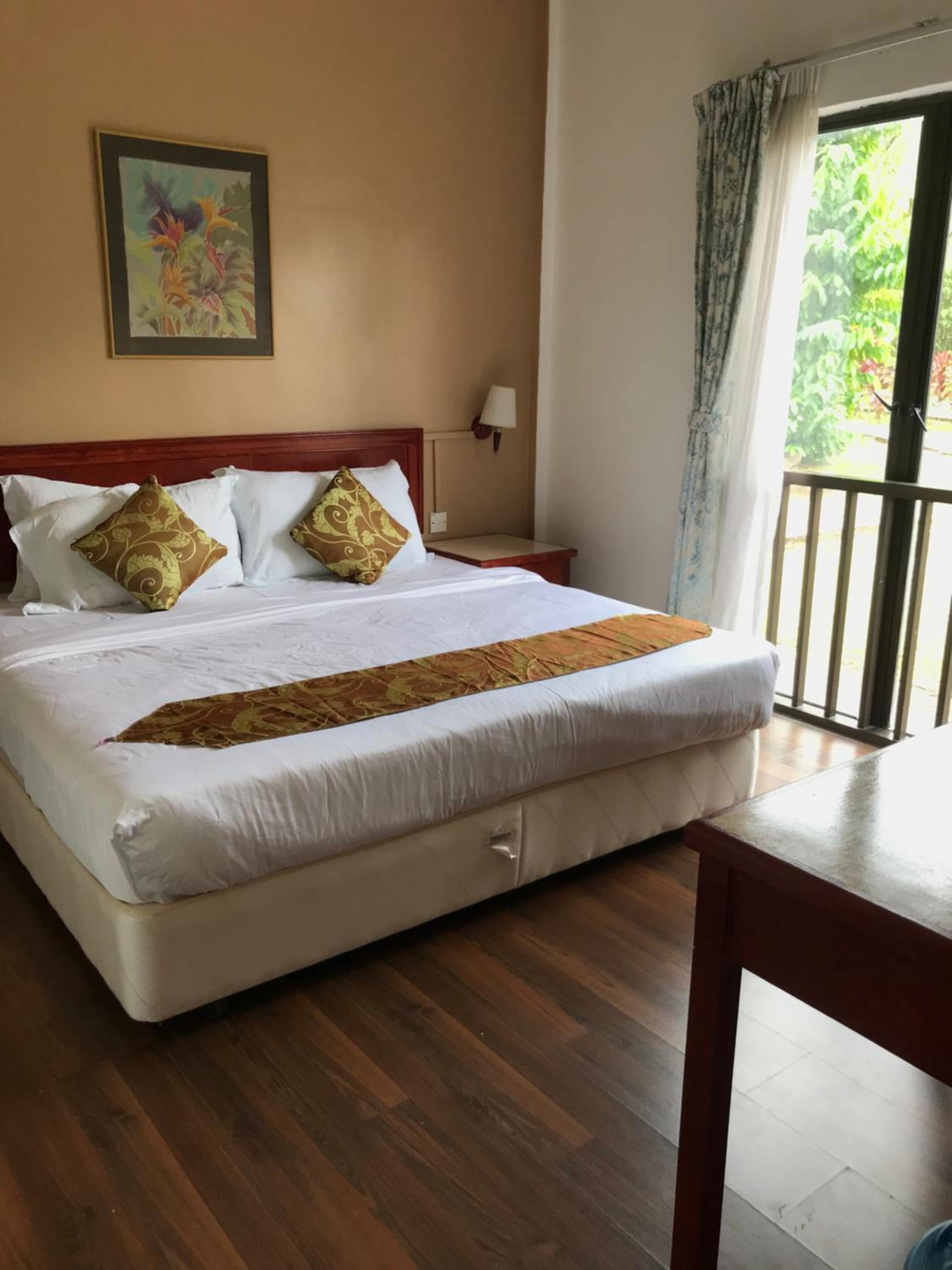 Deluxe King Room