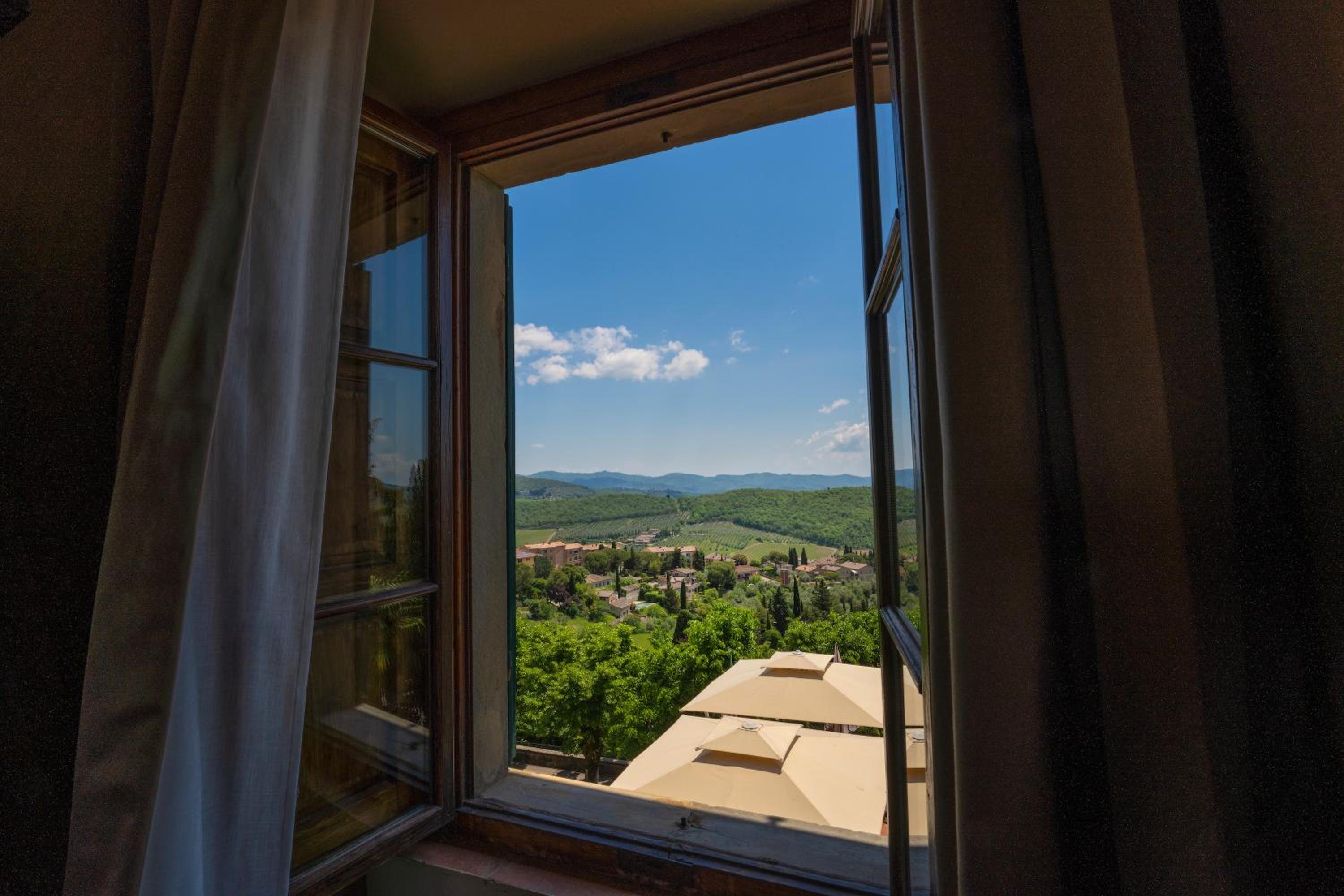 Deluxe Double Room - Photo 13