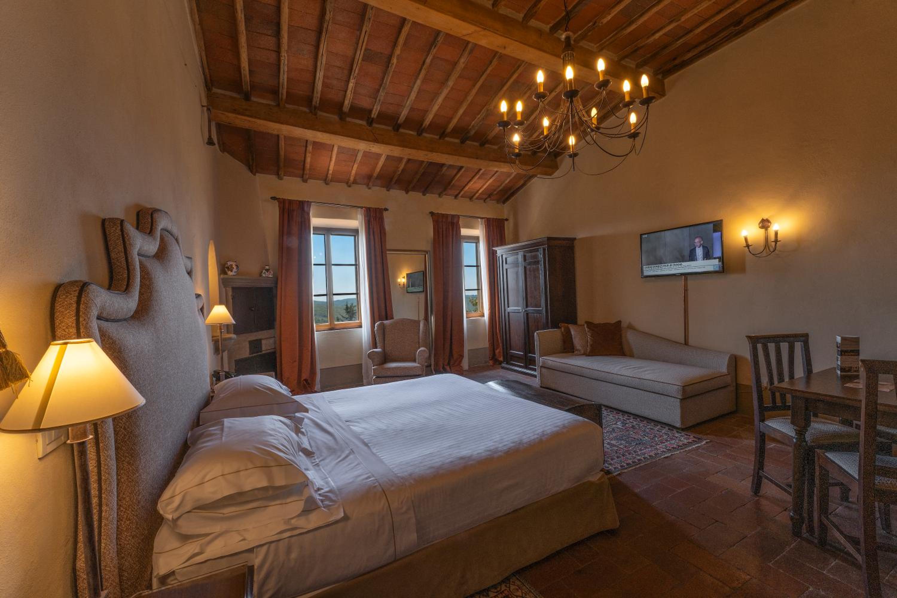 Junior Suite with Spa Access - Photo 13