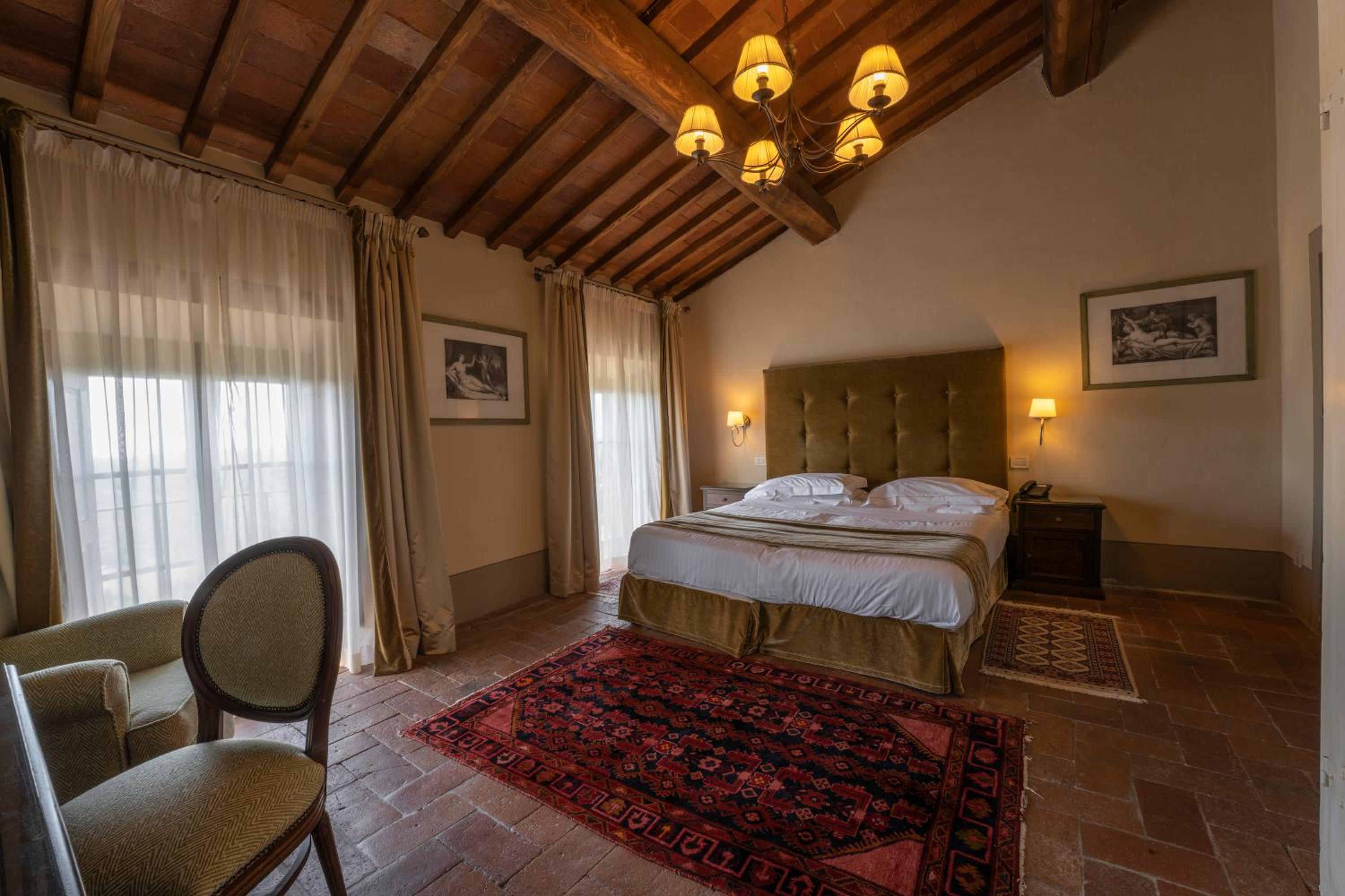 Deluxe Double Room - Photo 12
