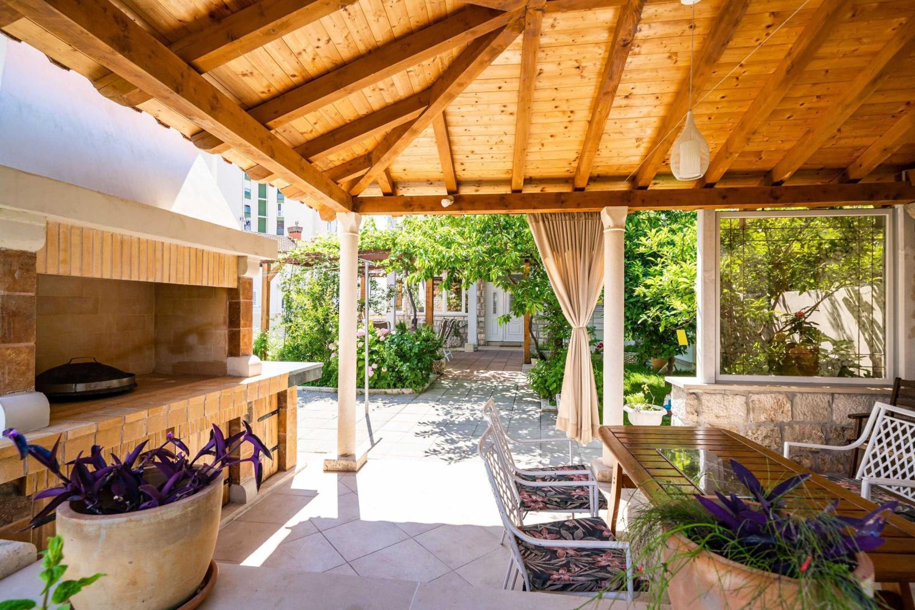 Comfort Double or Twin Room with Patio and Garden View photo 2