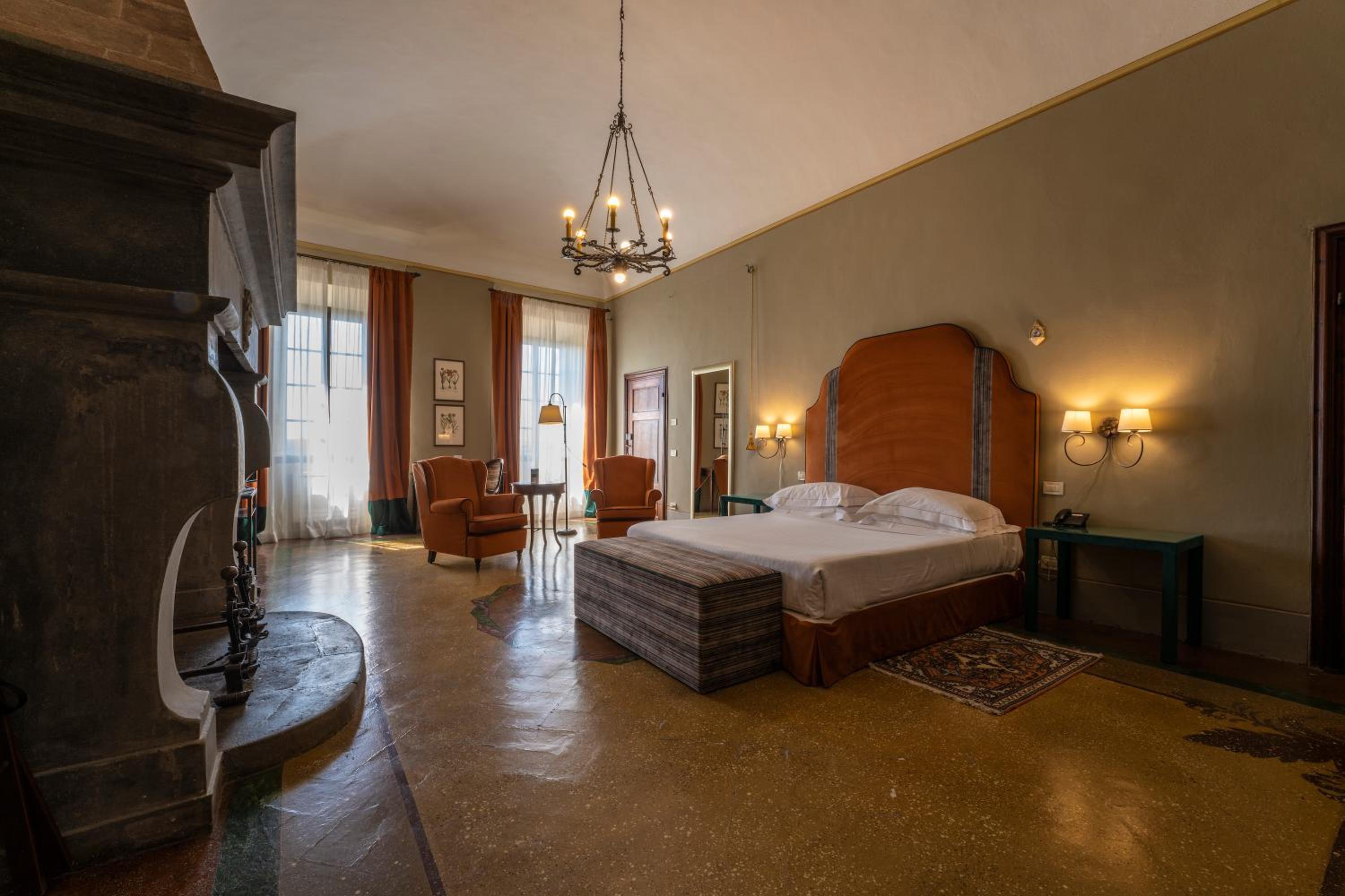 Junior Suite with Spa Access - Photo 1