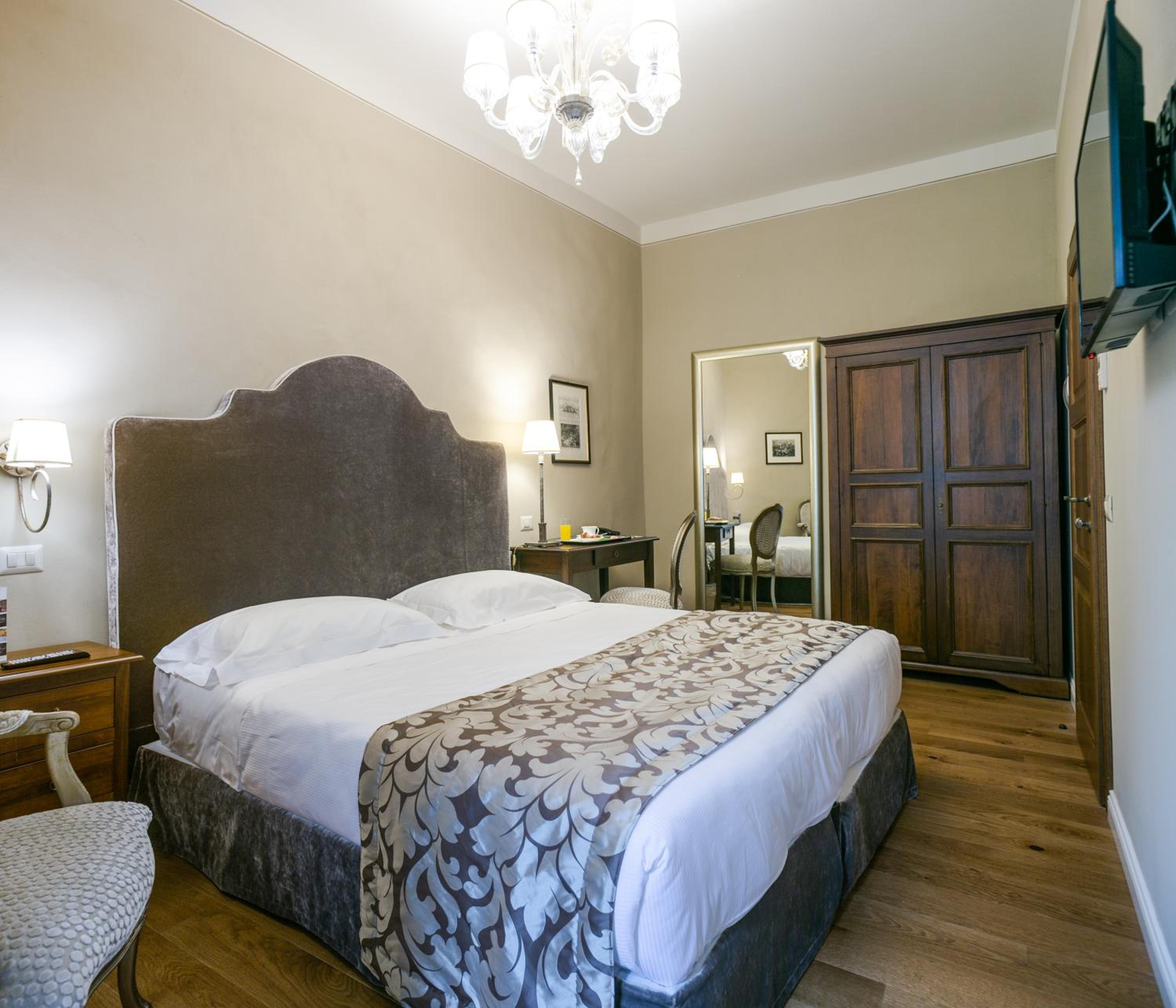 Classic Double Room - Photo 1