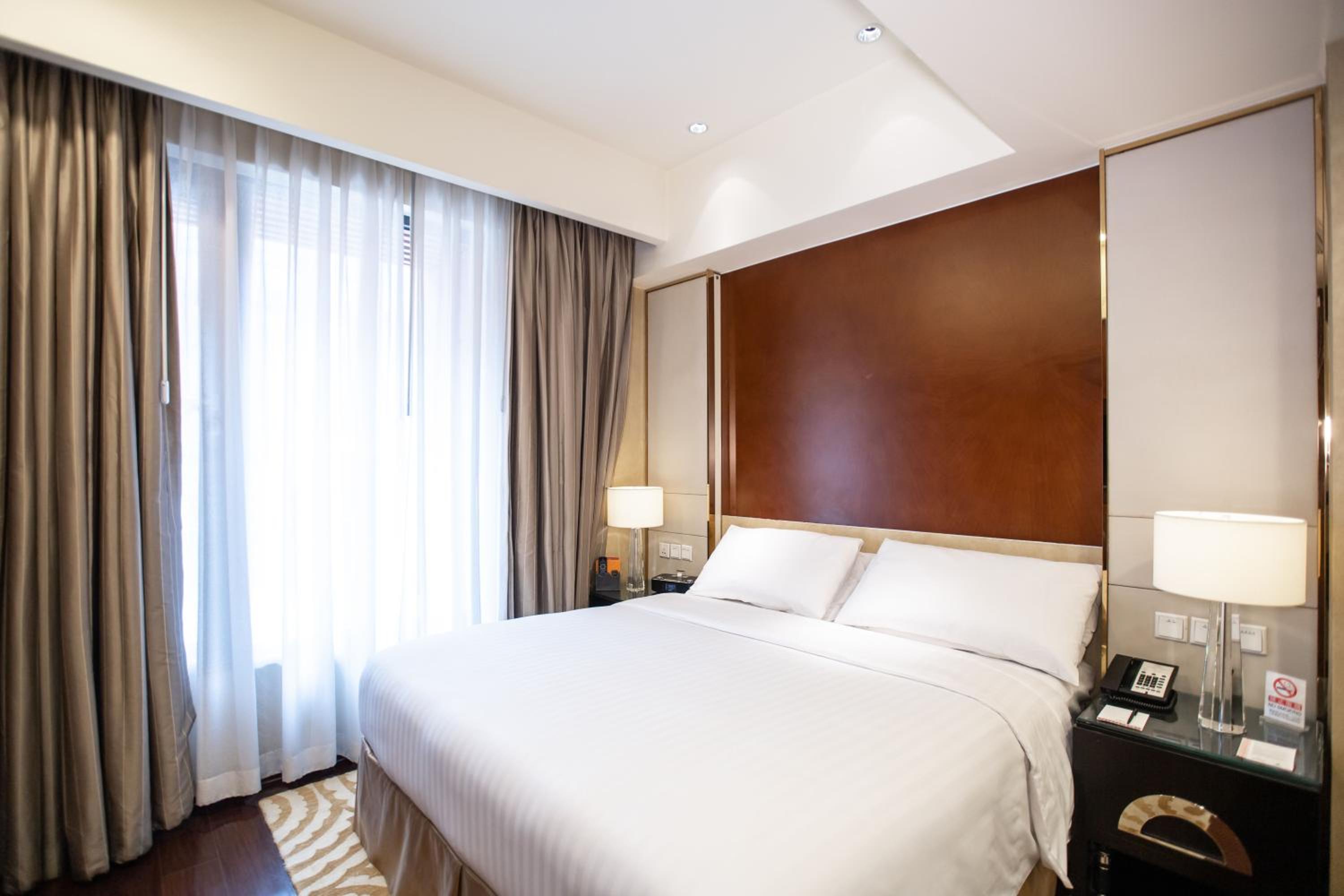 Two-Bedroom Luxury Apartment photo 3