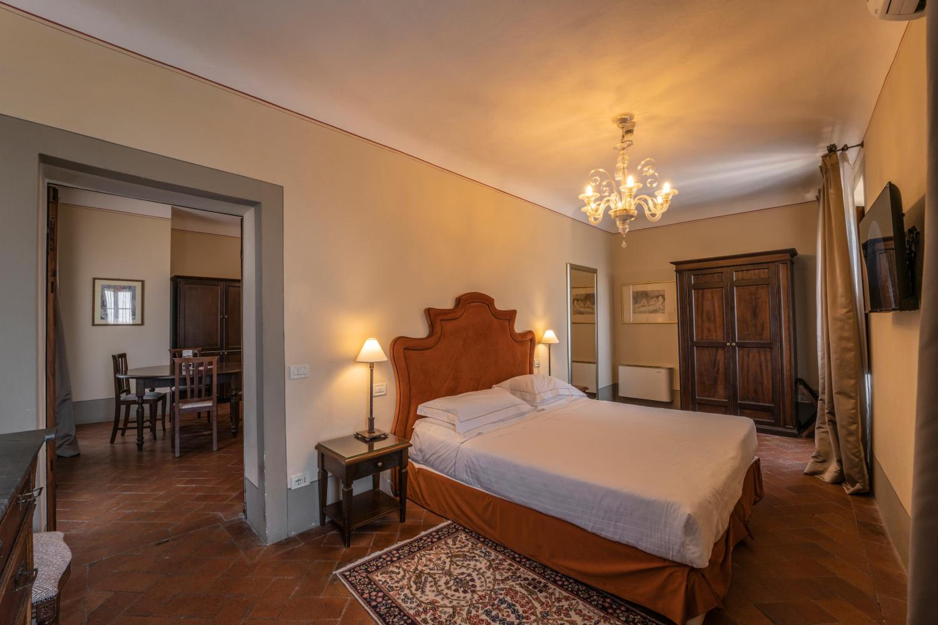 Suite with Spa Access - Photo 9