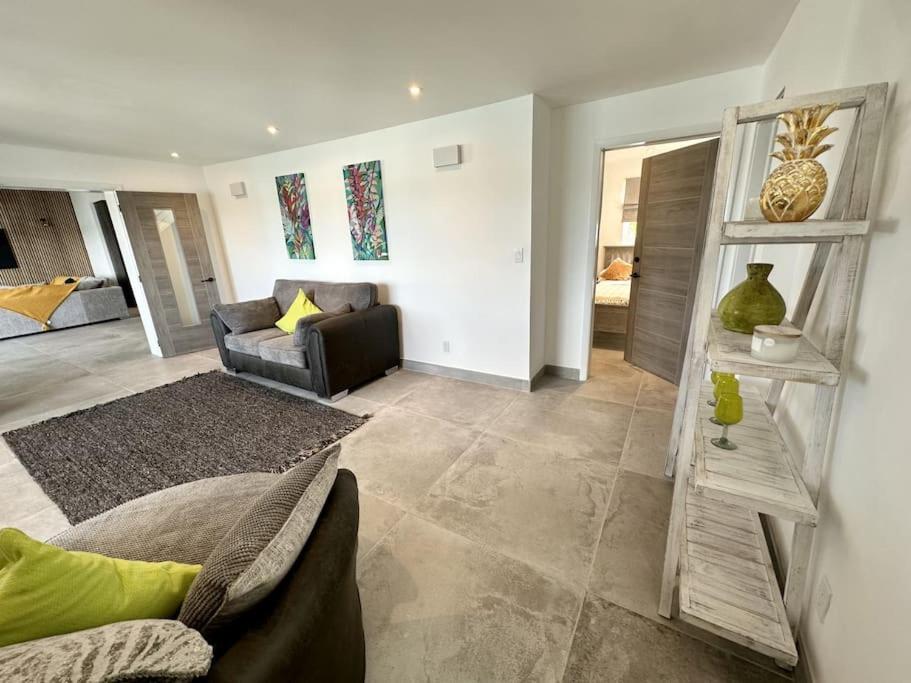 Three-Bedroom Villa photo 3