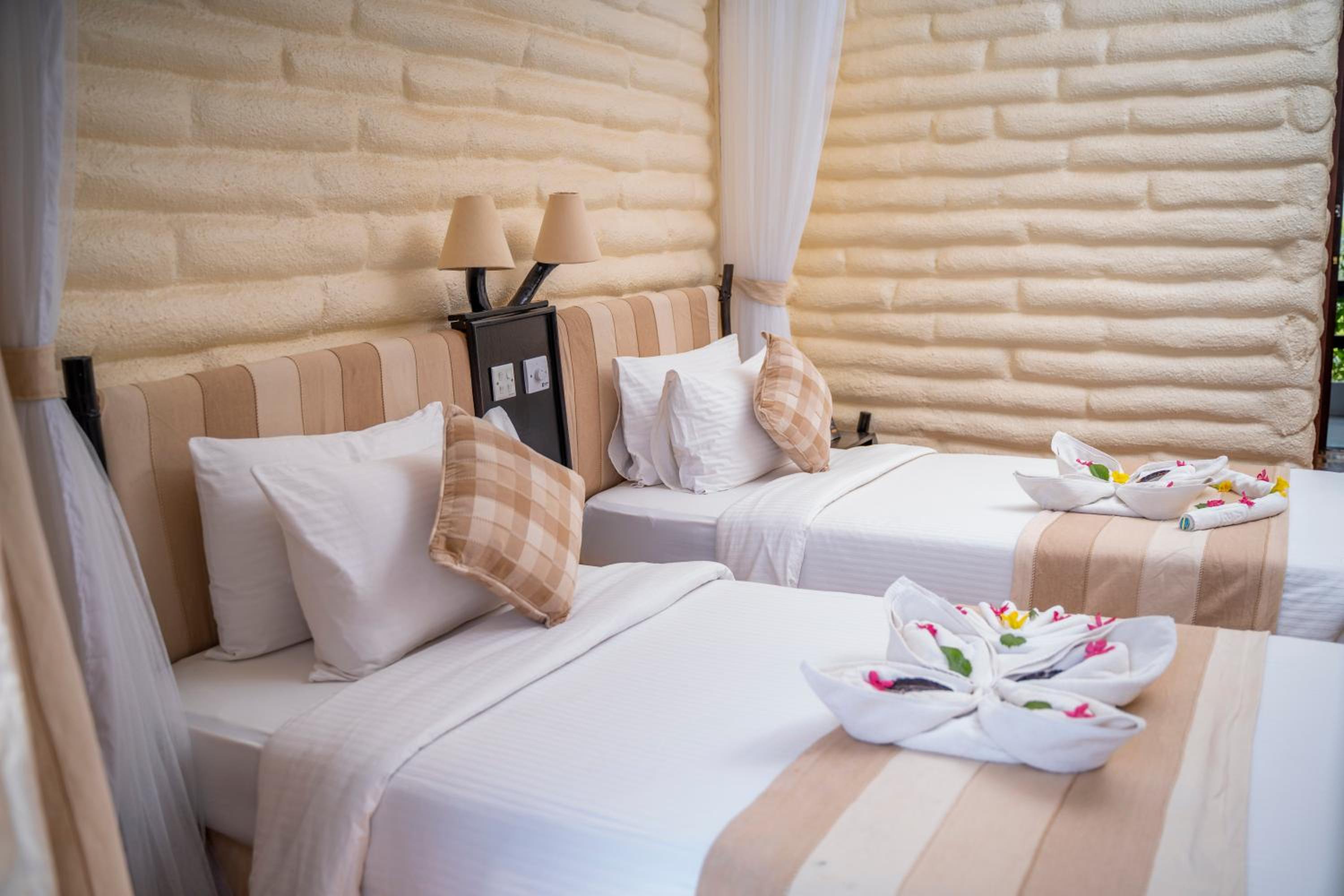 Twin Room - Photo 2