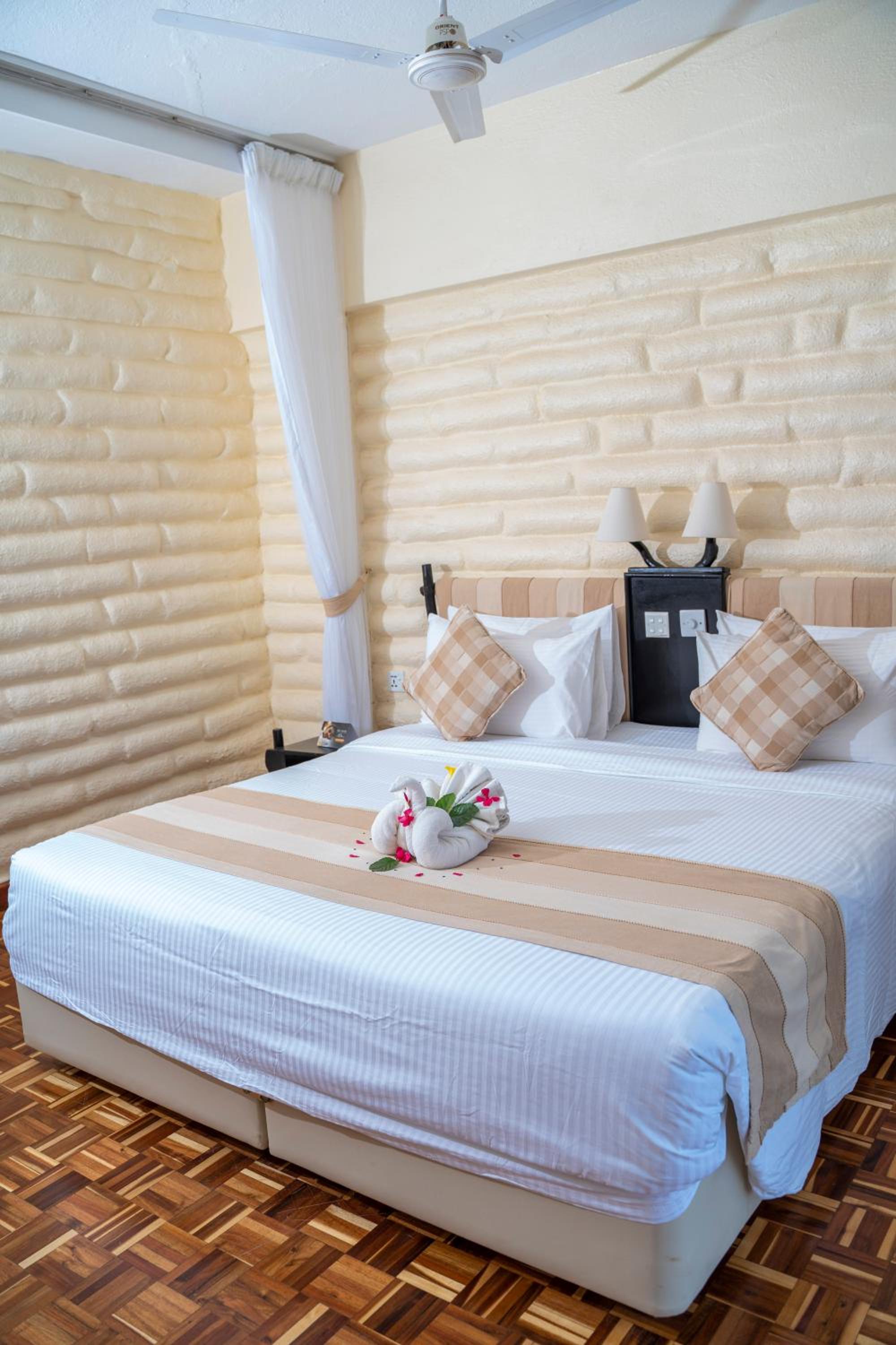 Double Room - Photo 4