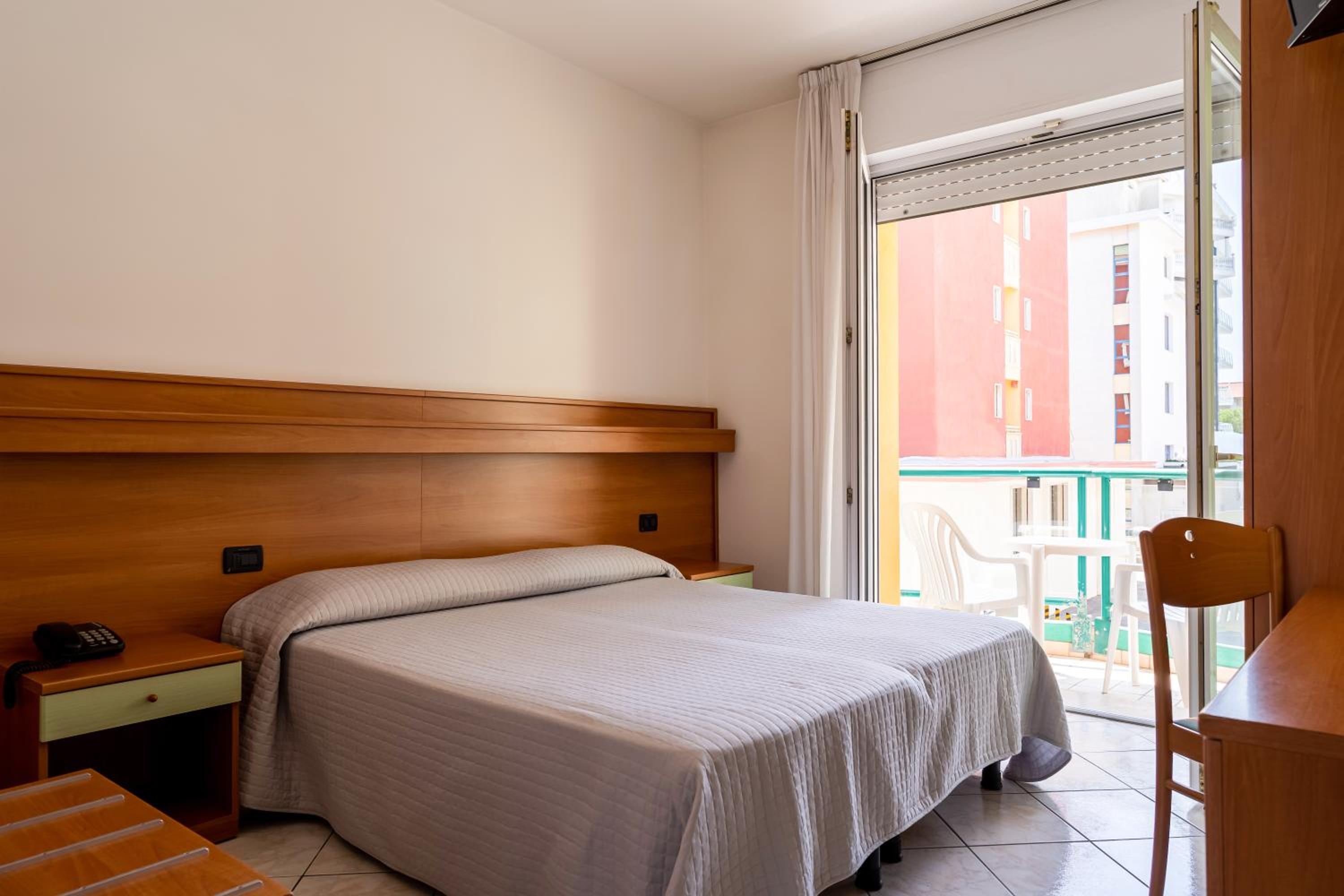 Double or Twin Room with Balcony photo 1