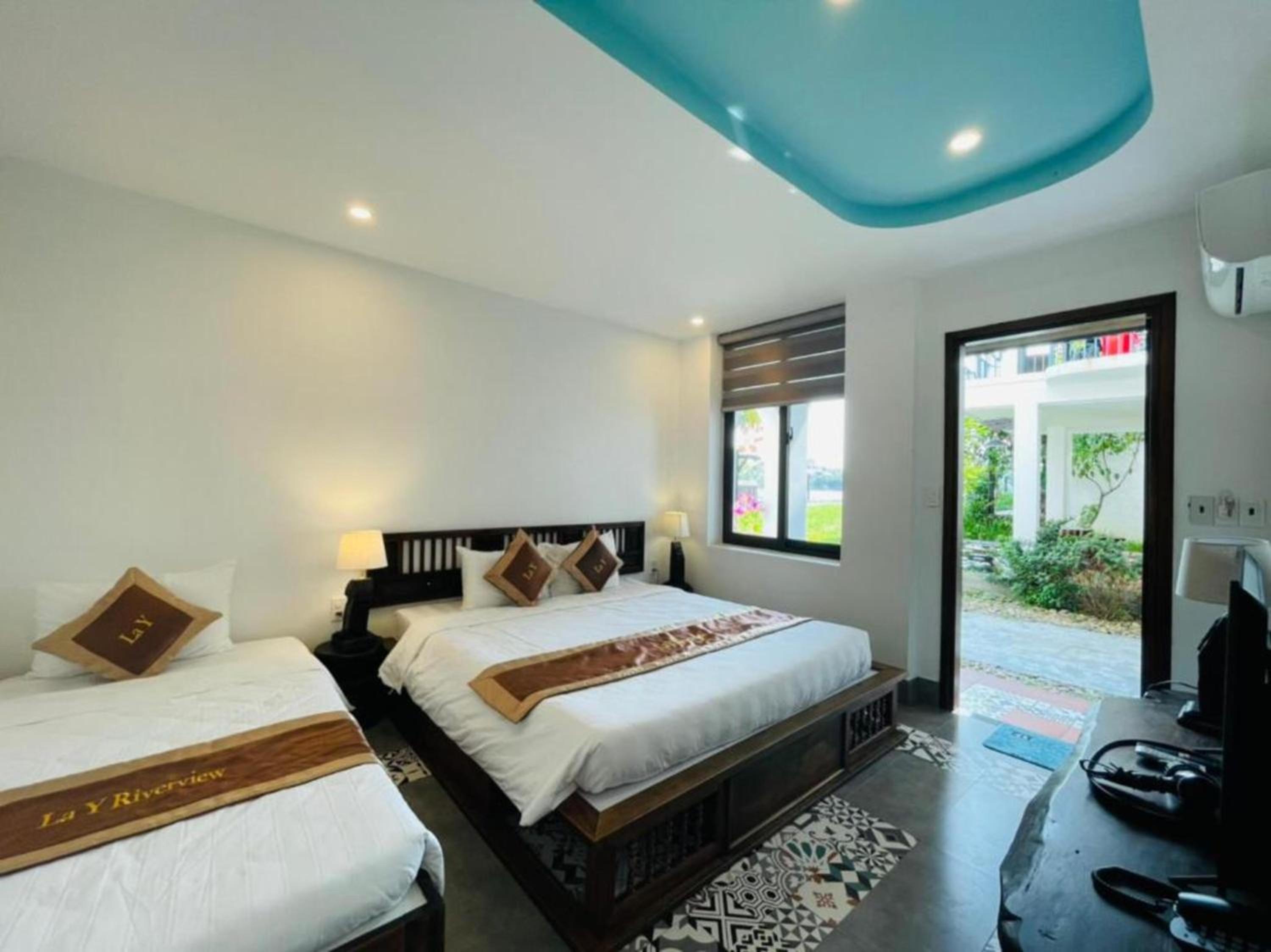 Superior Triple Room