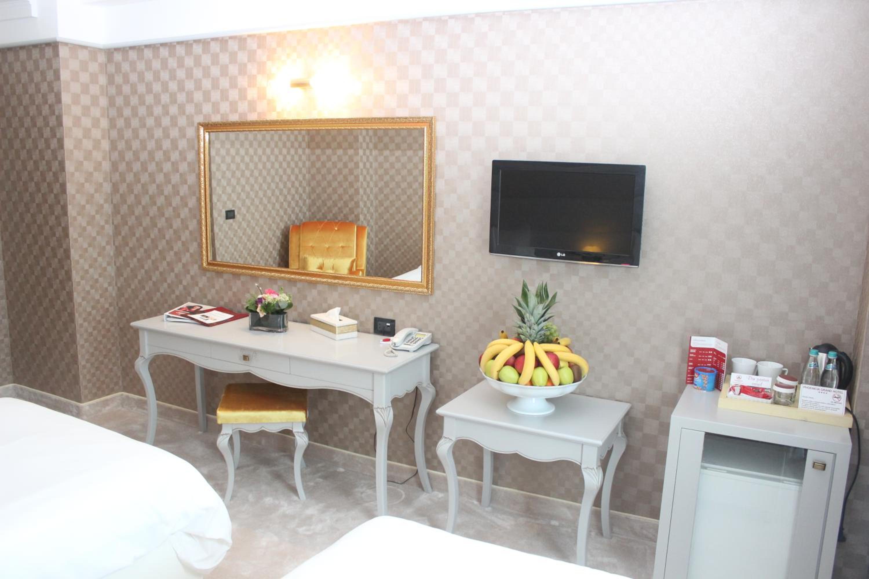 Premium Twin Room - Photo 4